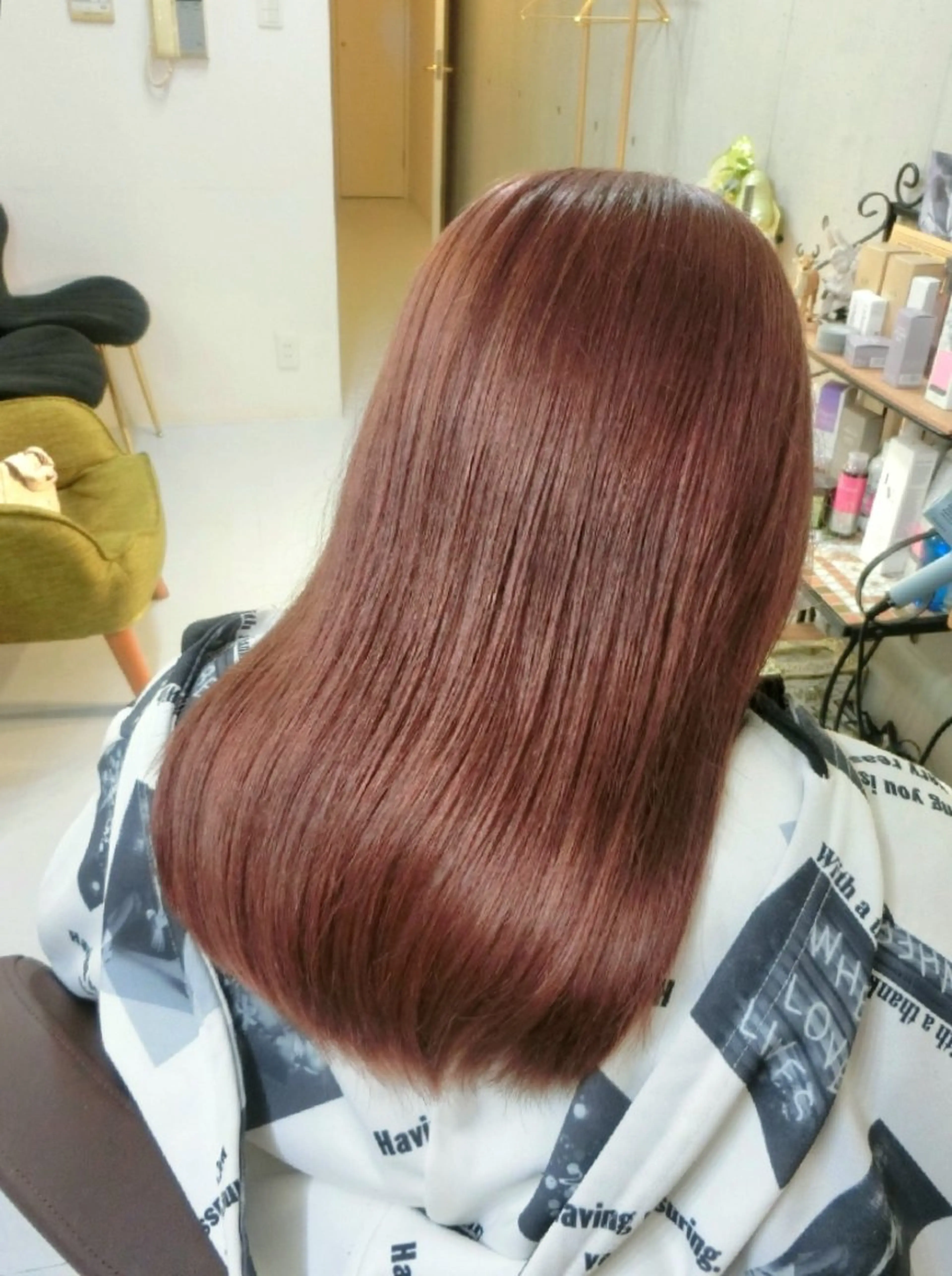 カラー ベージュカラー ピンクカラー ピンクベージュ カット ヘアカラー ma cherie naoのヘアスタイル