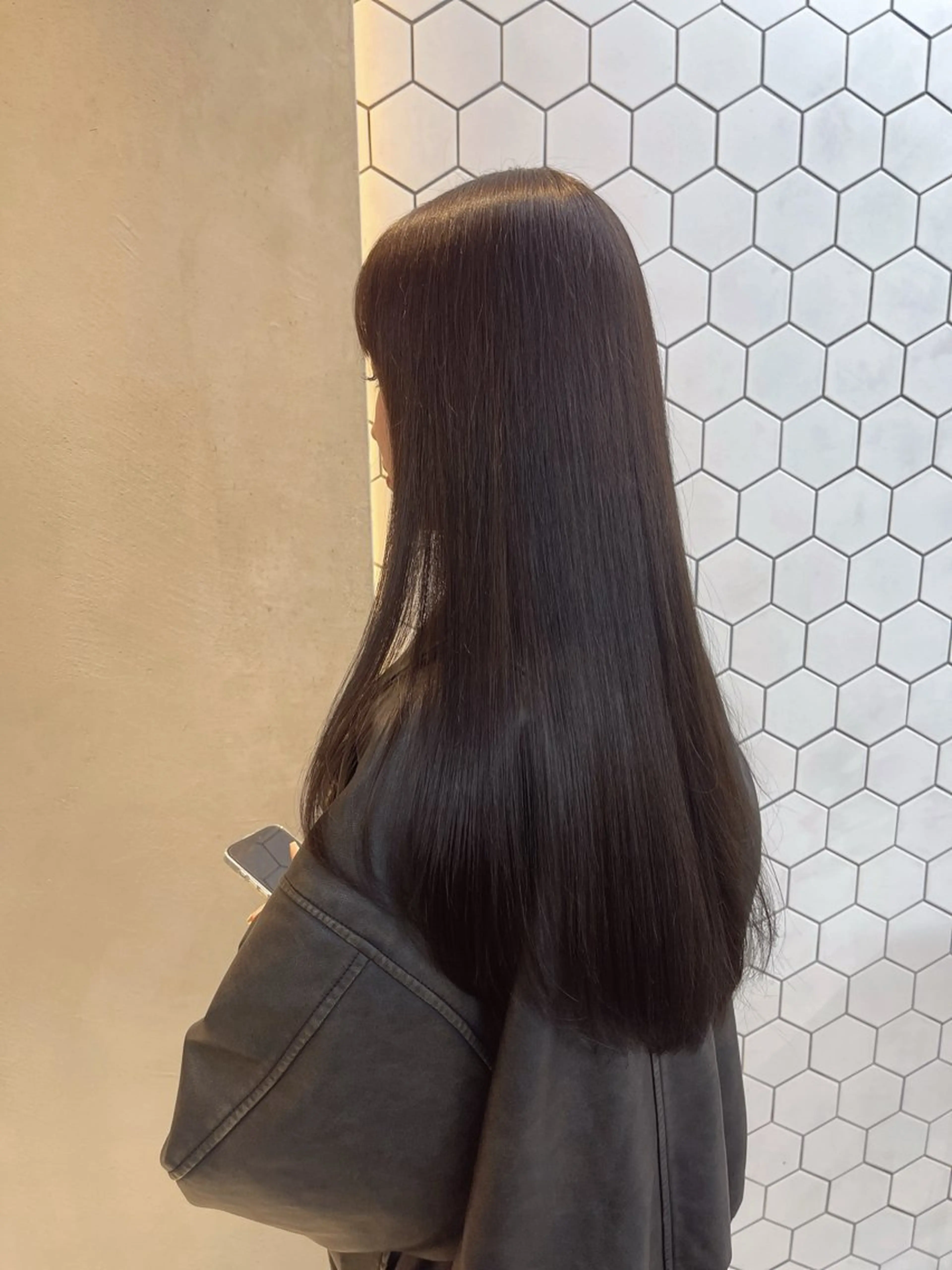 ロング カラー TENSHO 原宿　ハイトーンのヘアスタイル