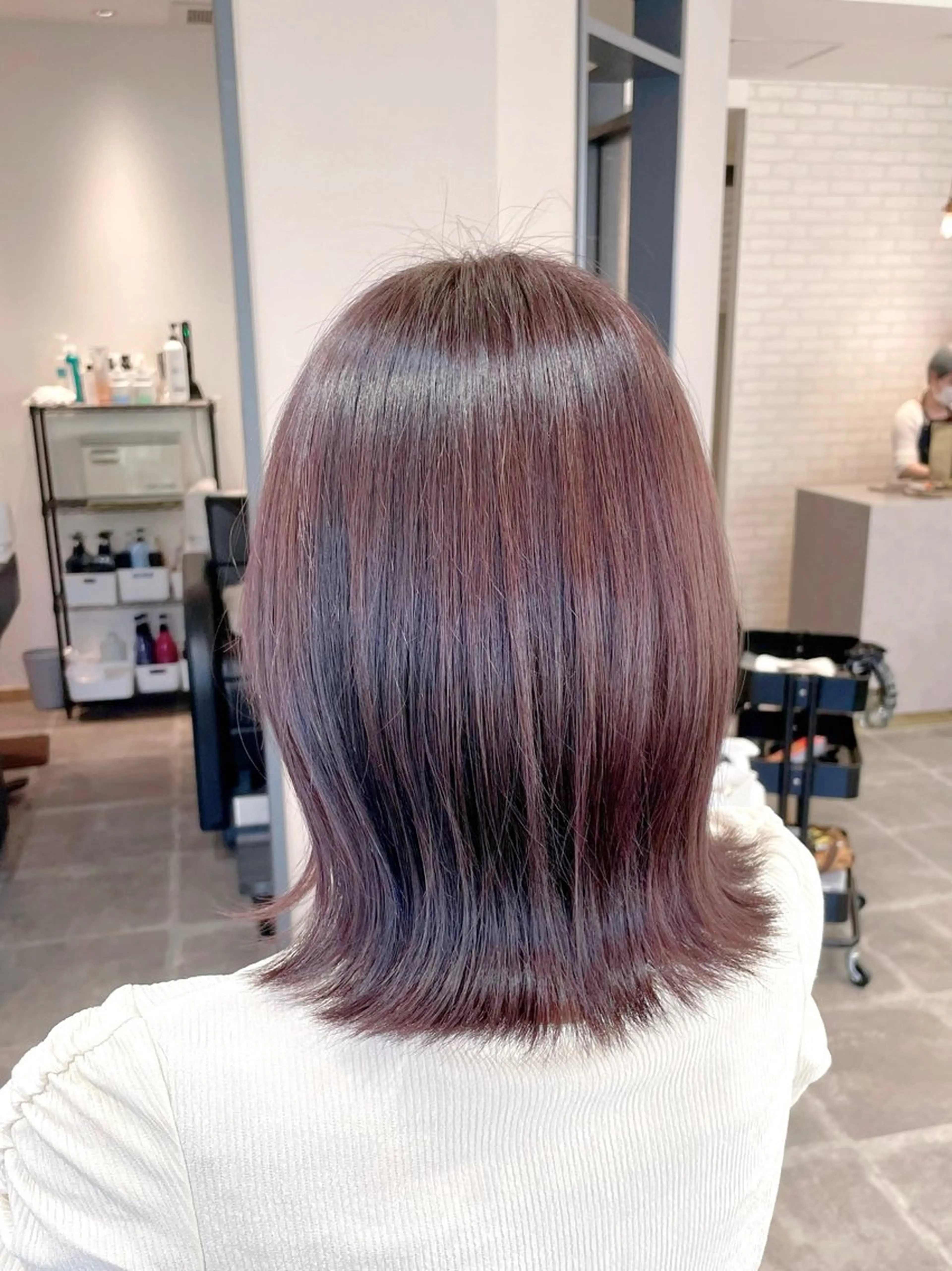 ミディアム カラー カット ヘアカラー トリートメント 西村 れいのヘアスタイル