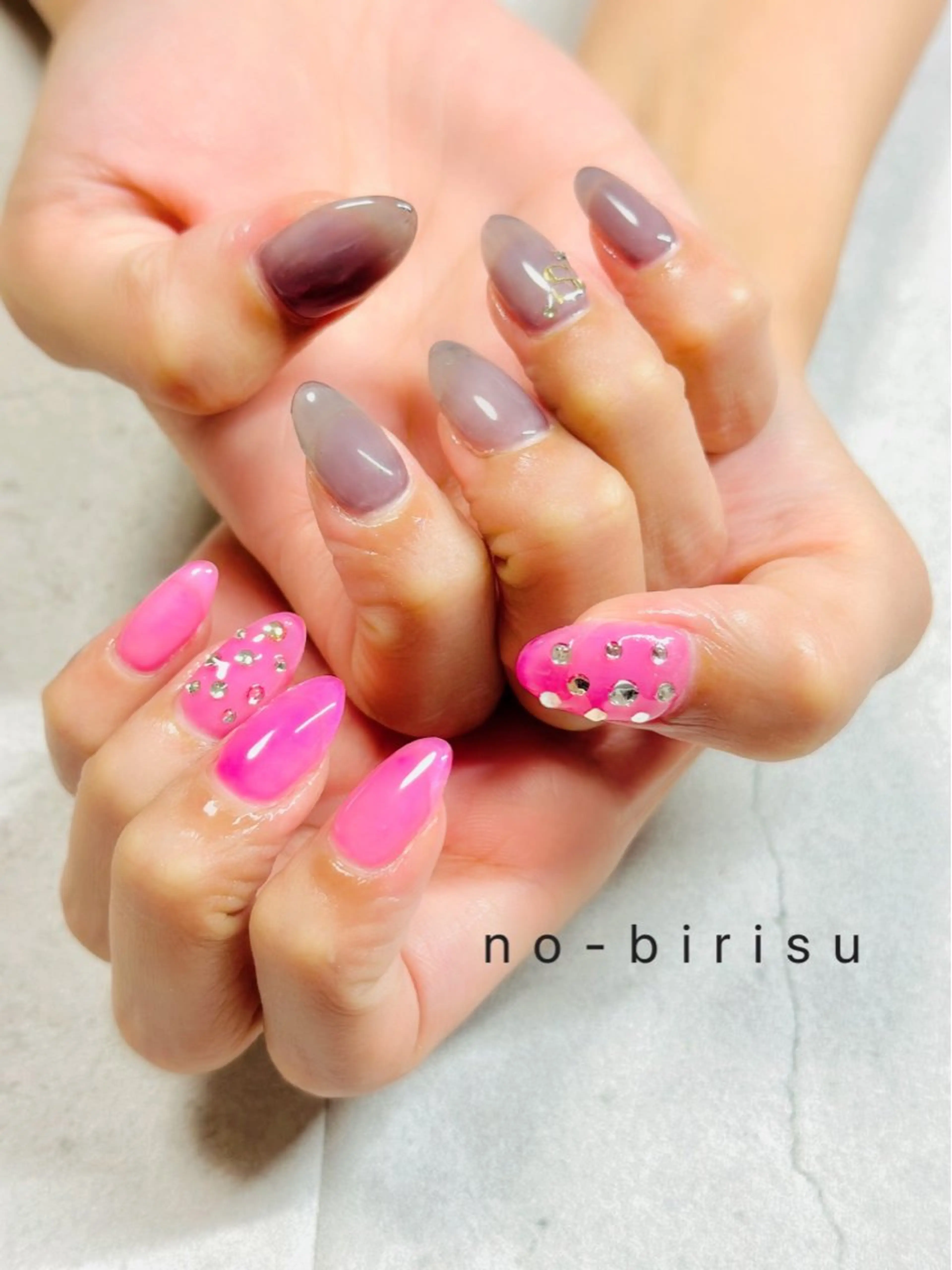ネイル ストーンネイル ハンドネイル no-birisu nailのネイルデザイン