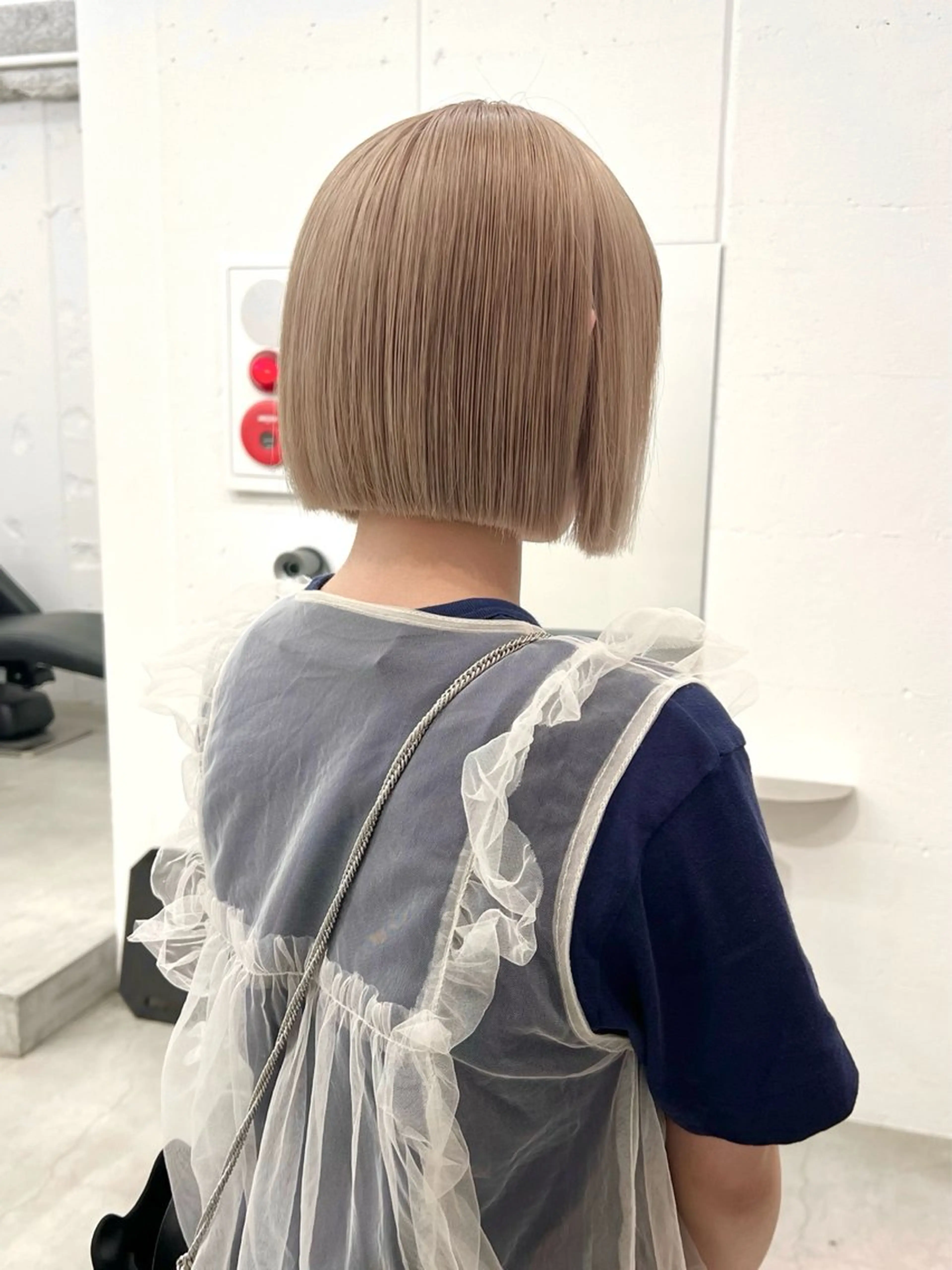 ミディアム カラー ヘアカラー トリートメント nendo_hair所属・ハイトーン/ブリーチ レイヤーsonokaのヘアスタイル