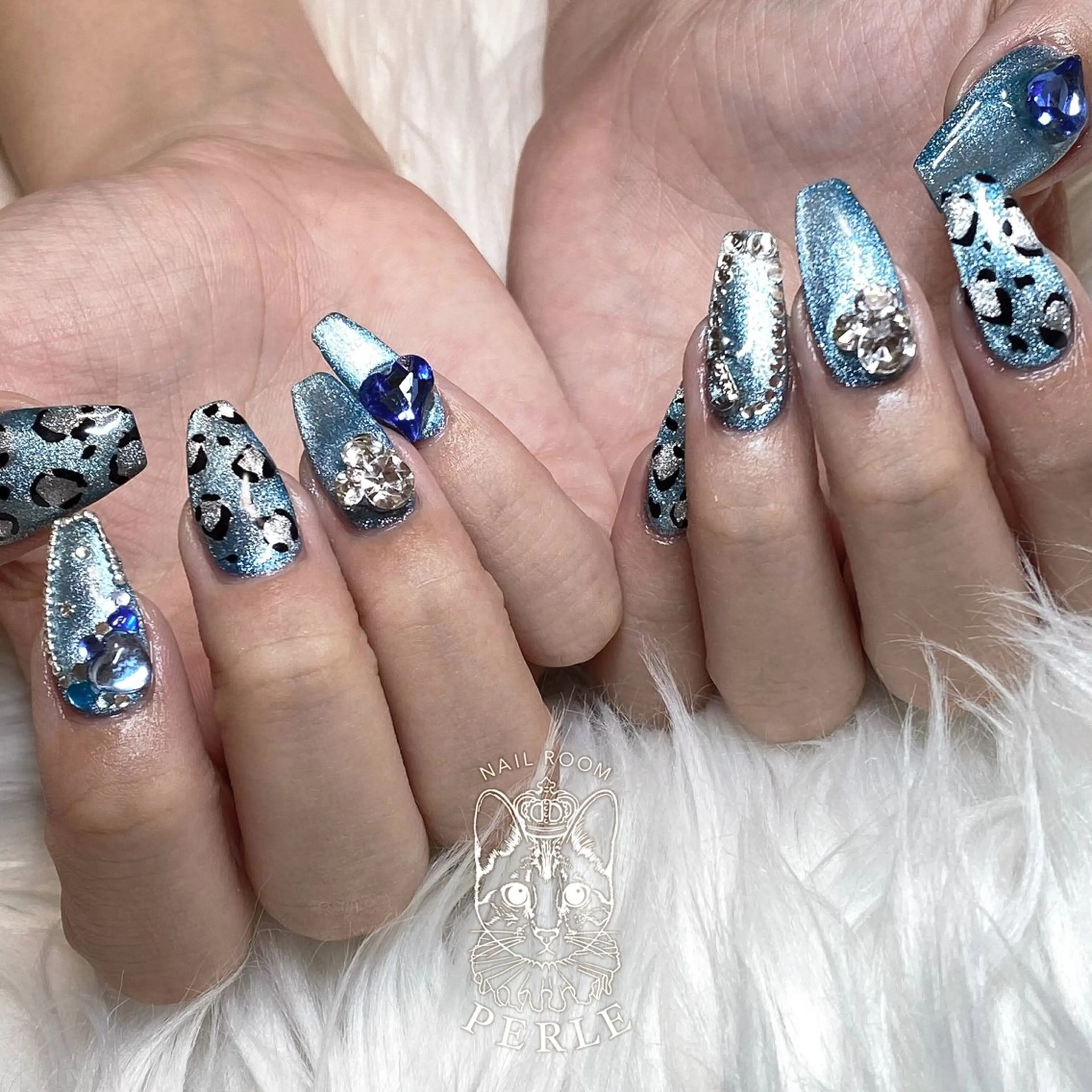ネイル マグネットネイル nail room Perleのネイルデザイン