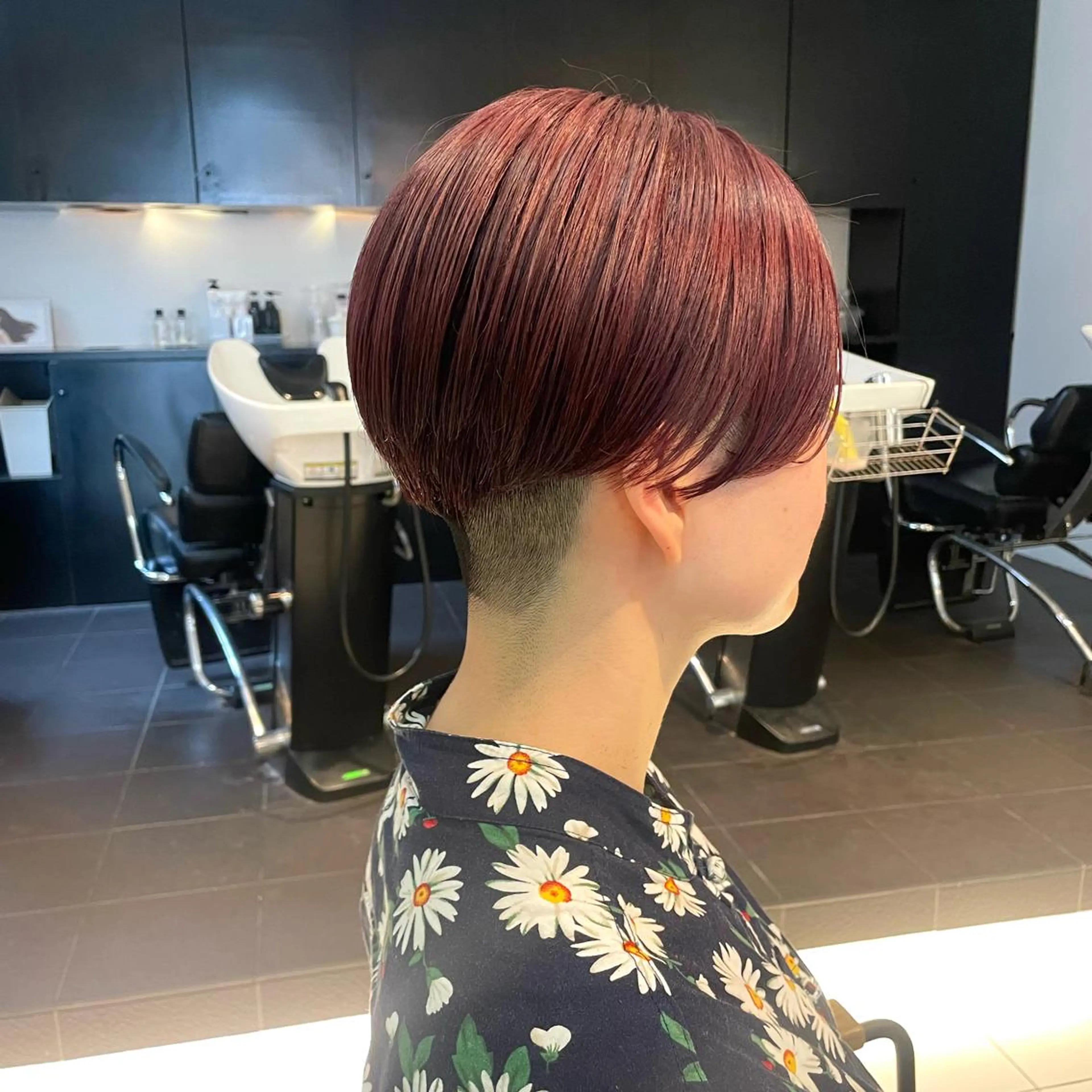 ショート カラー ブリーチ レッドカラー 透明感カラー/ 寺田千雅子のヘアスタイル