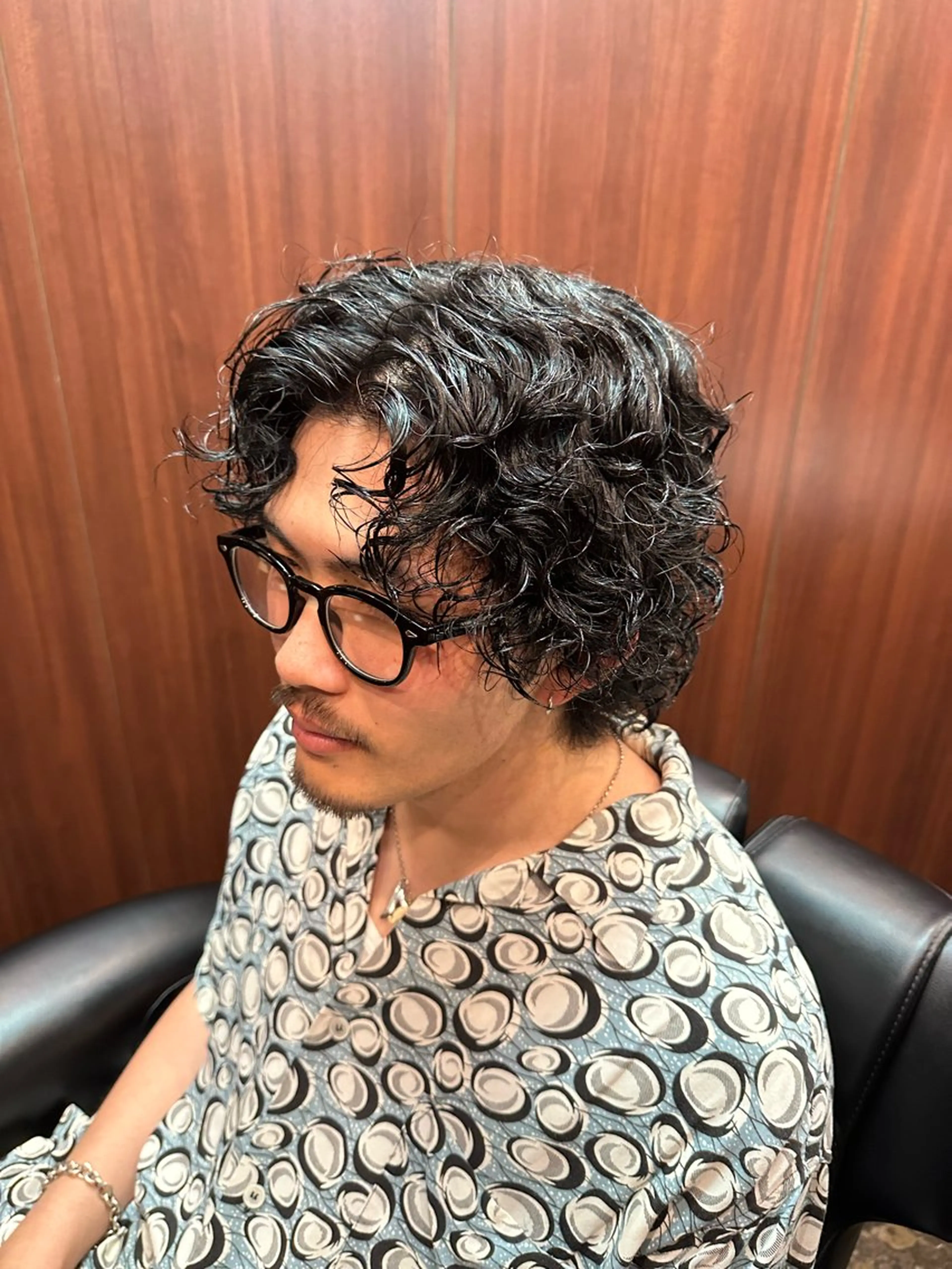 ミディアム メンズ ミディアムパーマ メンズパーマ 栗原 周太郎のヘアスタイル