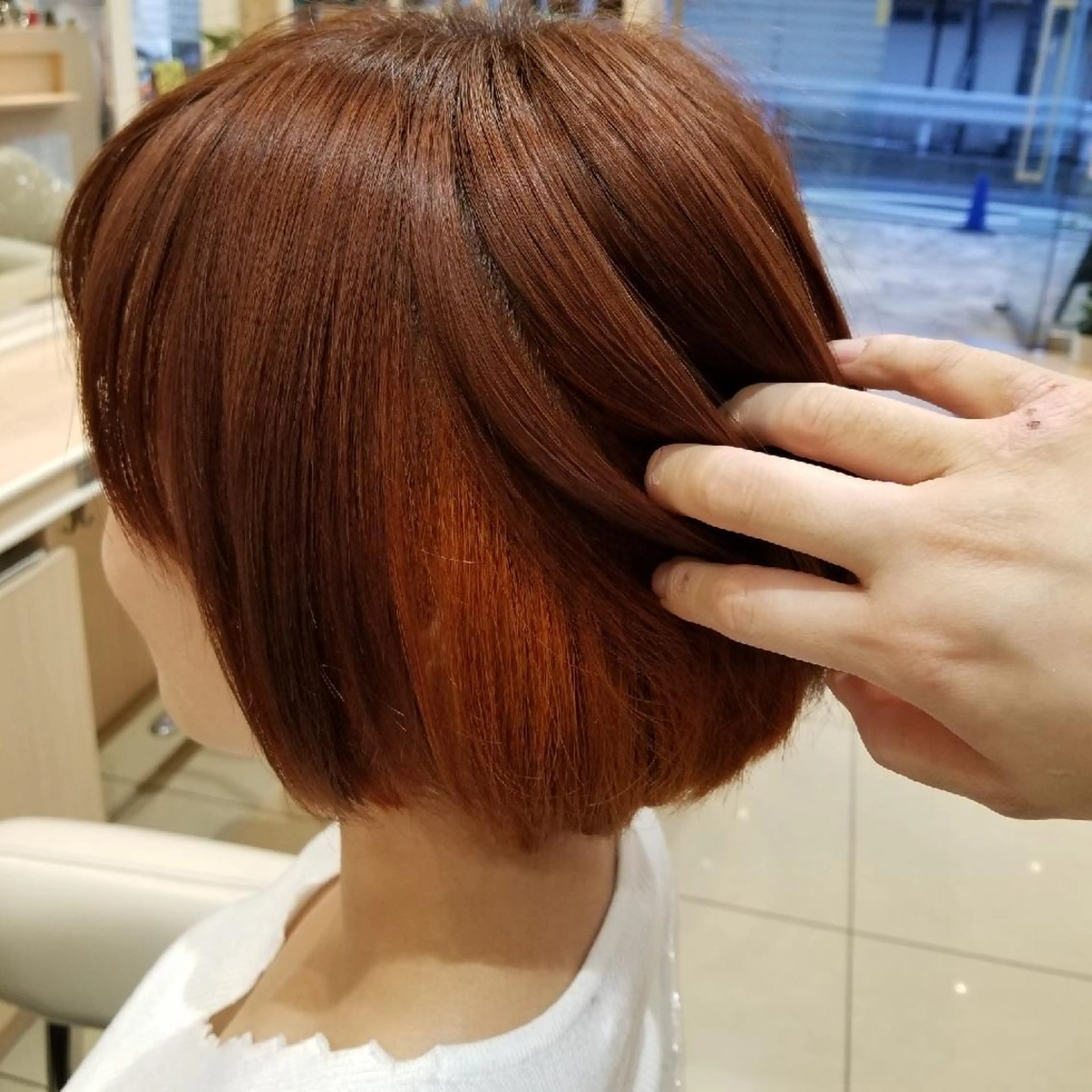 ショート カラー ブリーチ インナーカラー オレンジ 山内 佐江子のヘアスタイル