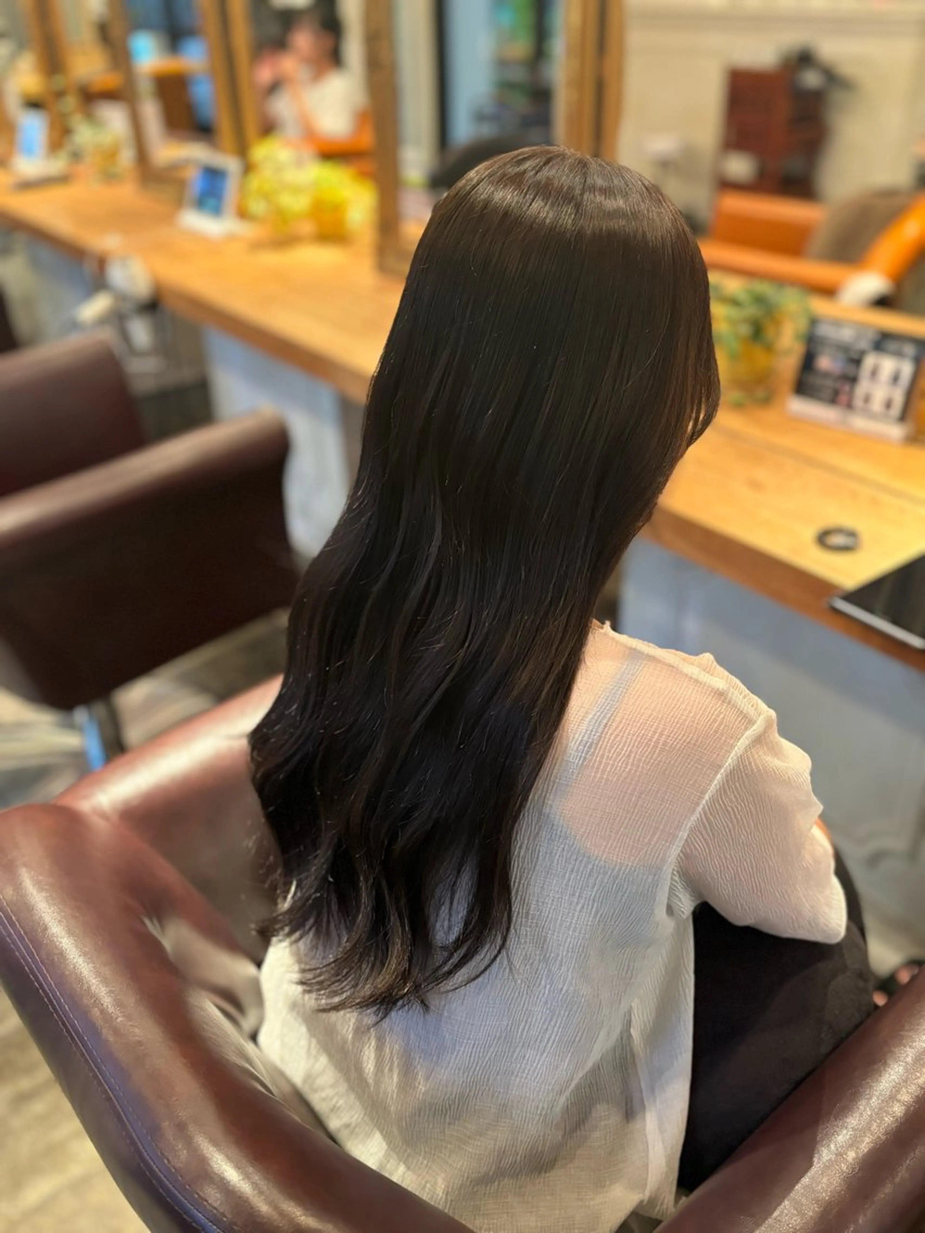 ロング カラー 髪質改善カラー ベージュ🤎YUMEのヘアスタイル