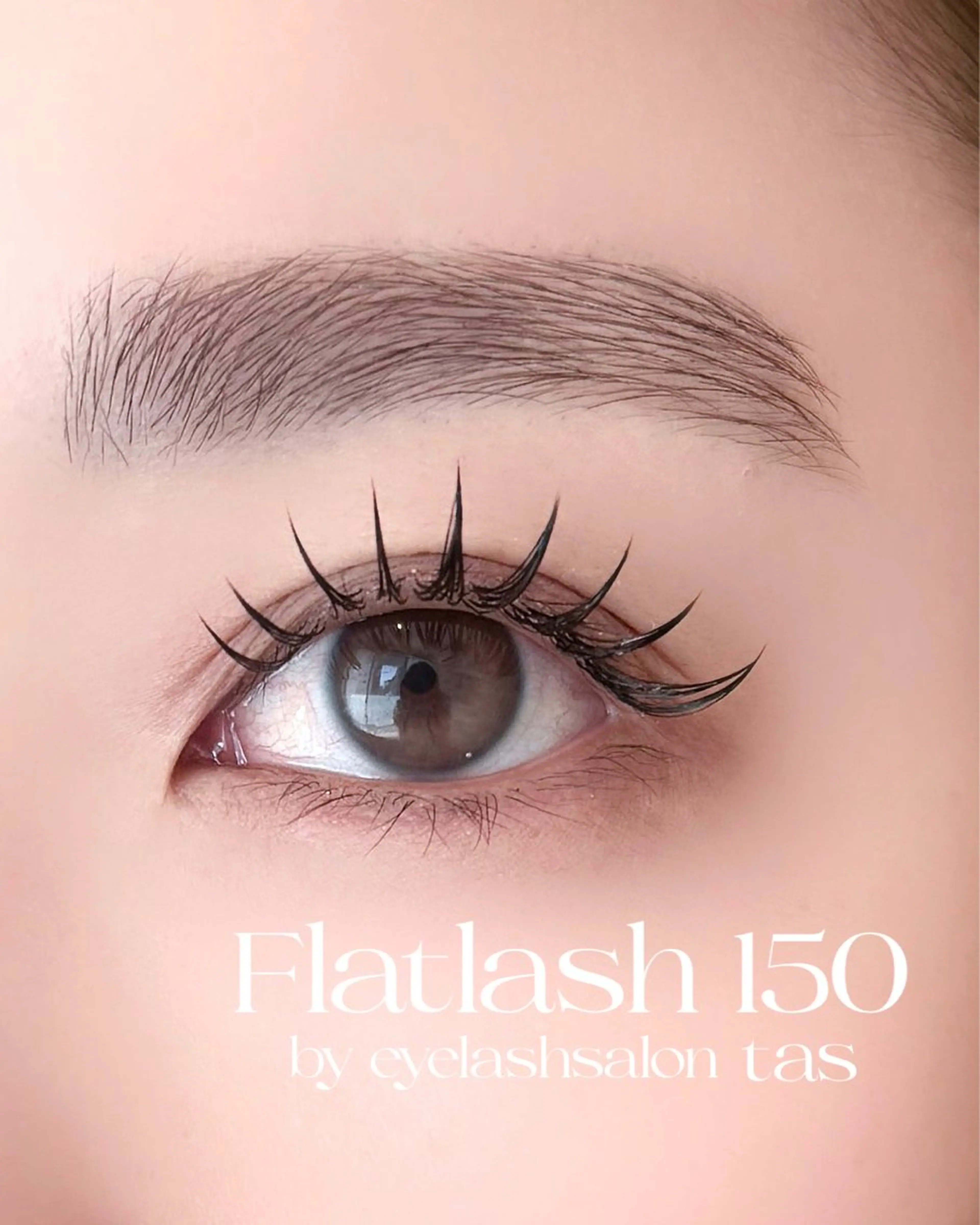 LEDエクステ150本✶⋆.フラットラッシュ使用の写真