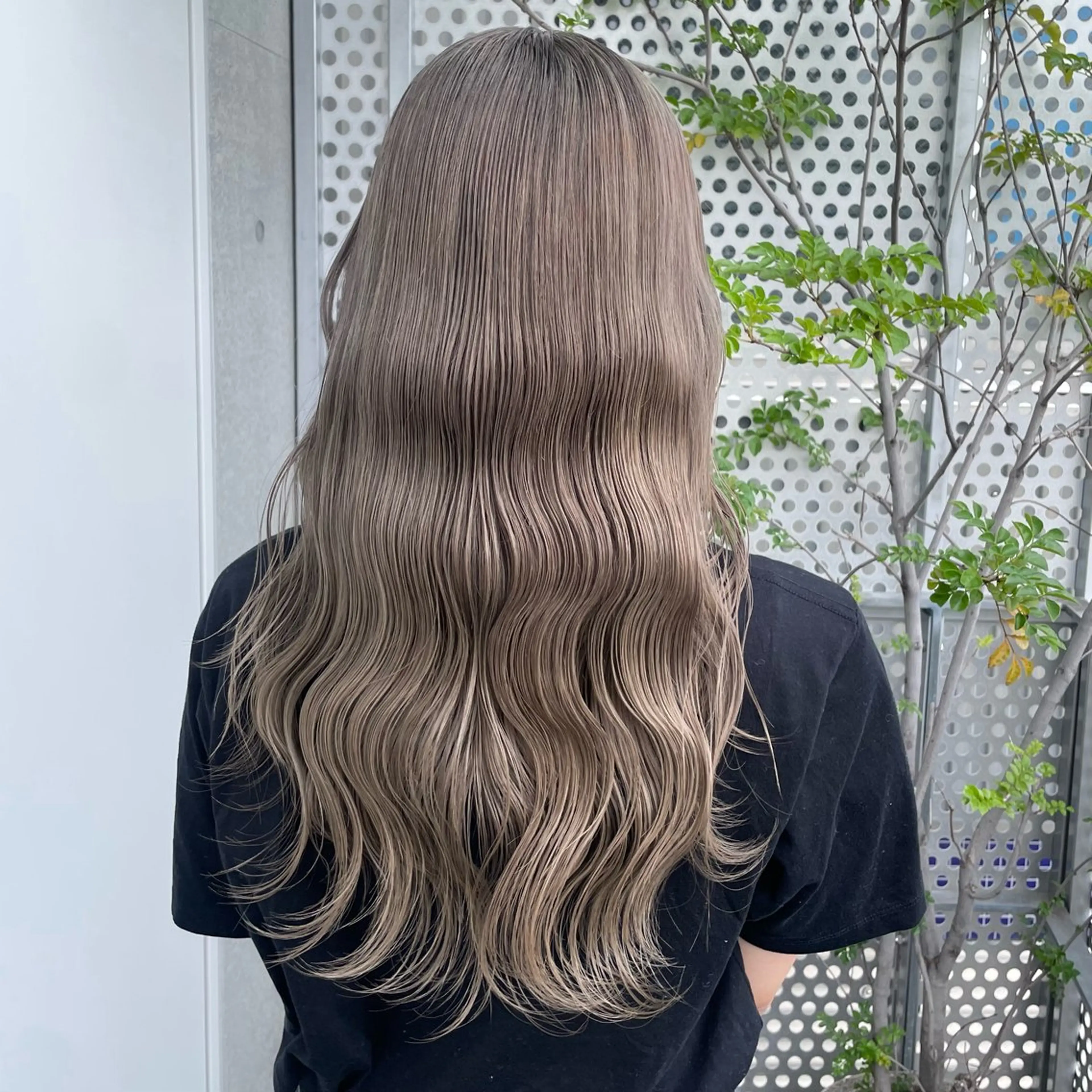 ロング カラー ブリーチ カット ヘアカラー トリートメント トレンドカラー🥣／ ヘアアレンジ✩.*˚のヘアスタイル