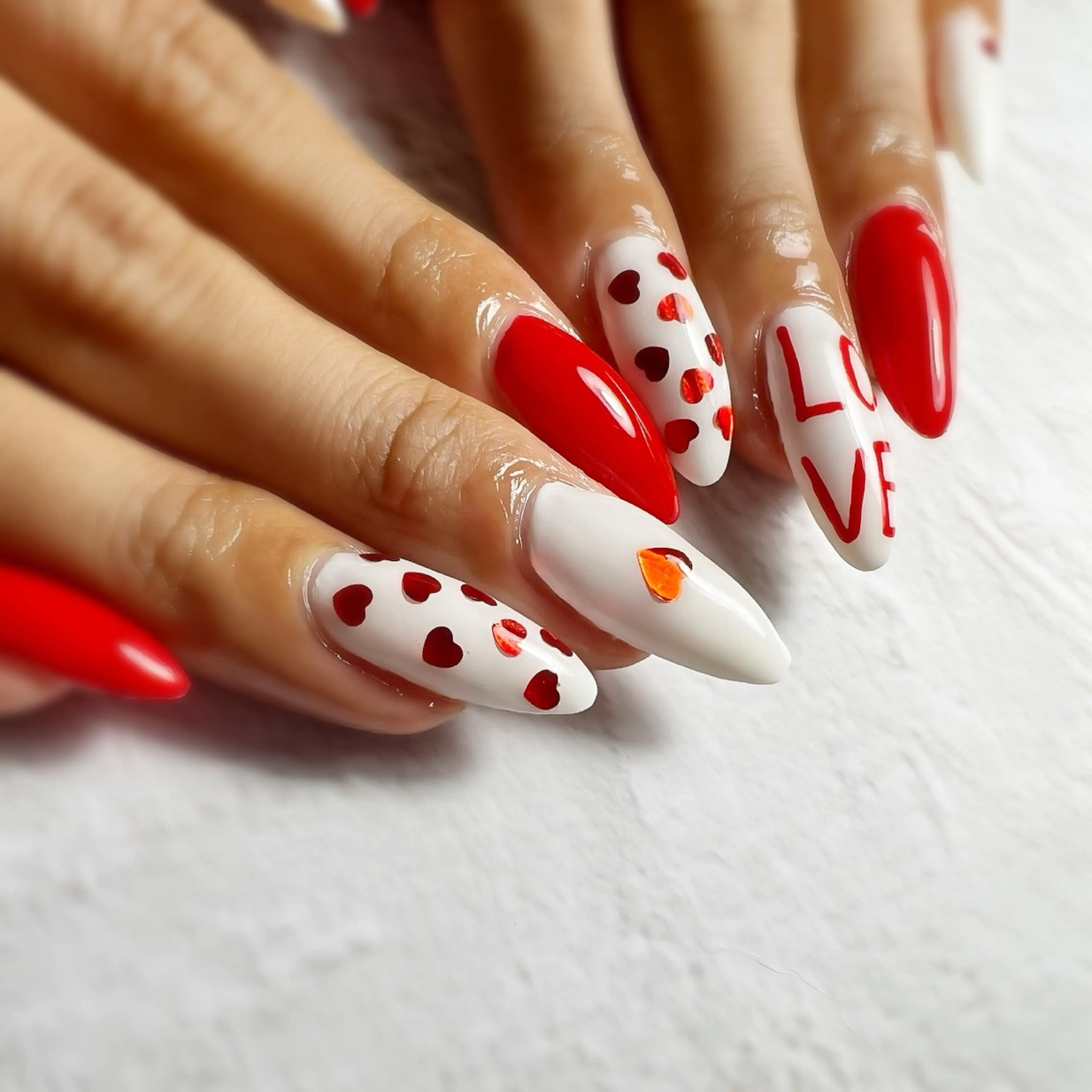 ネイル ハンドネイル フットネイル NAILsalon Laki(ラキ)のネイルデザイン