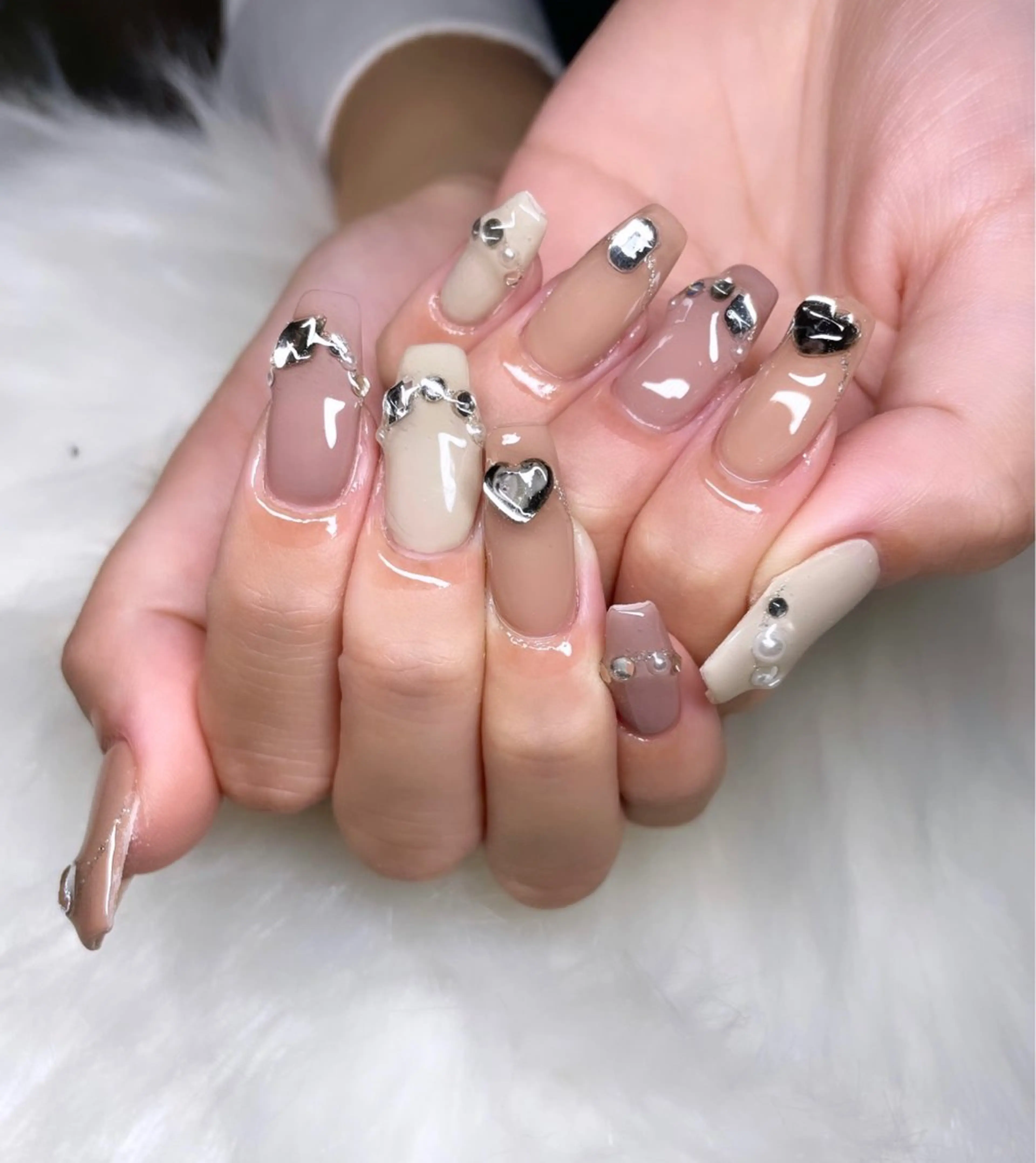 ネイル アートネイル 成人式 フットネイル フレンチネイル ジェルネイル ハンドネイル nail salon fee（フィー）のネイルデザイン