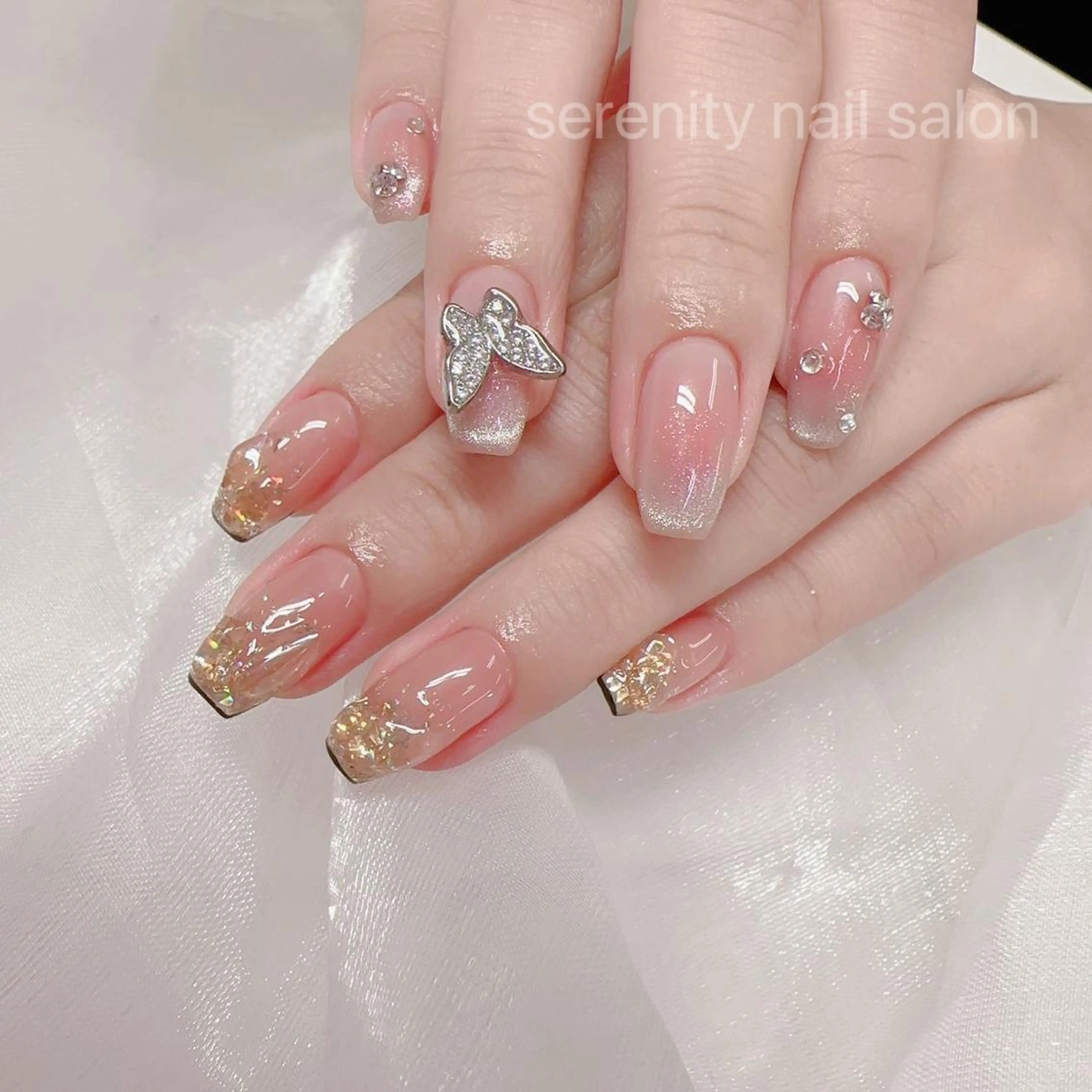 ネイル ハンドネイル ハンドケア ✨Serenity ワンホンネイルのネイルデザイン