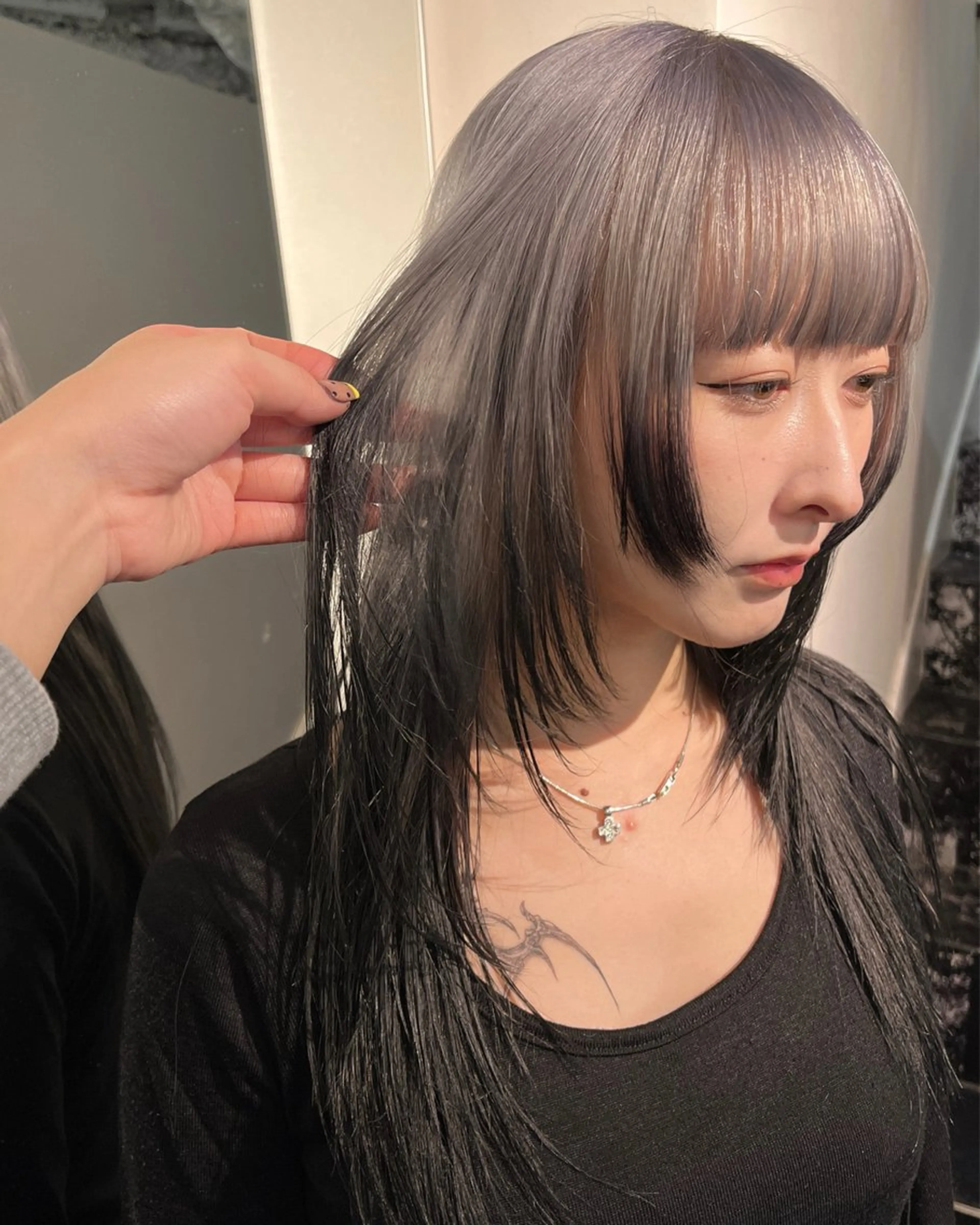 カラー ヘアカラー 秋濱 佳穂のヘアスタイル