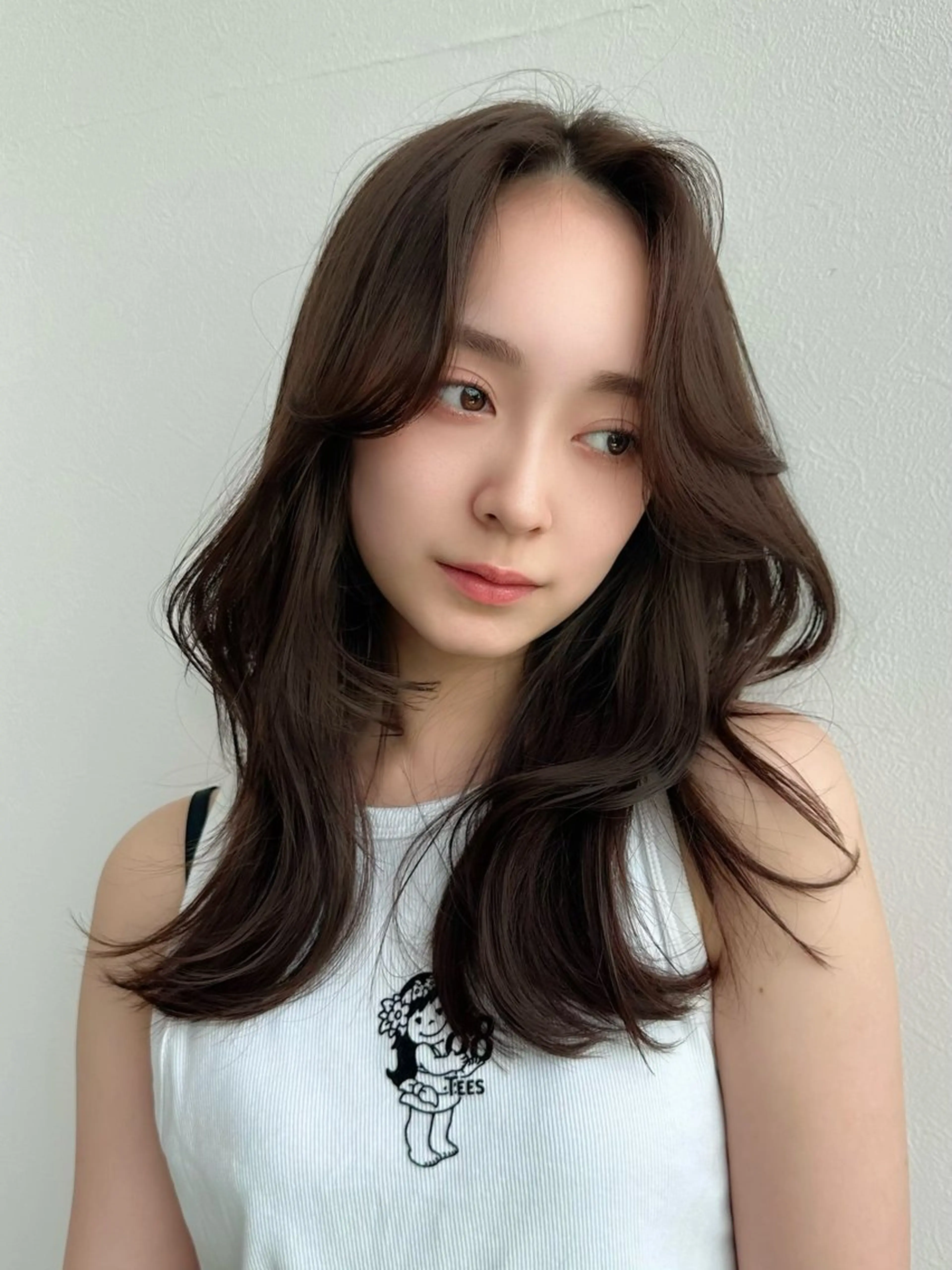 セミロング 韓国風ヘア レイヤーカット KURO/ズボラでも できる韓国ヘアのヘアスタイル