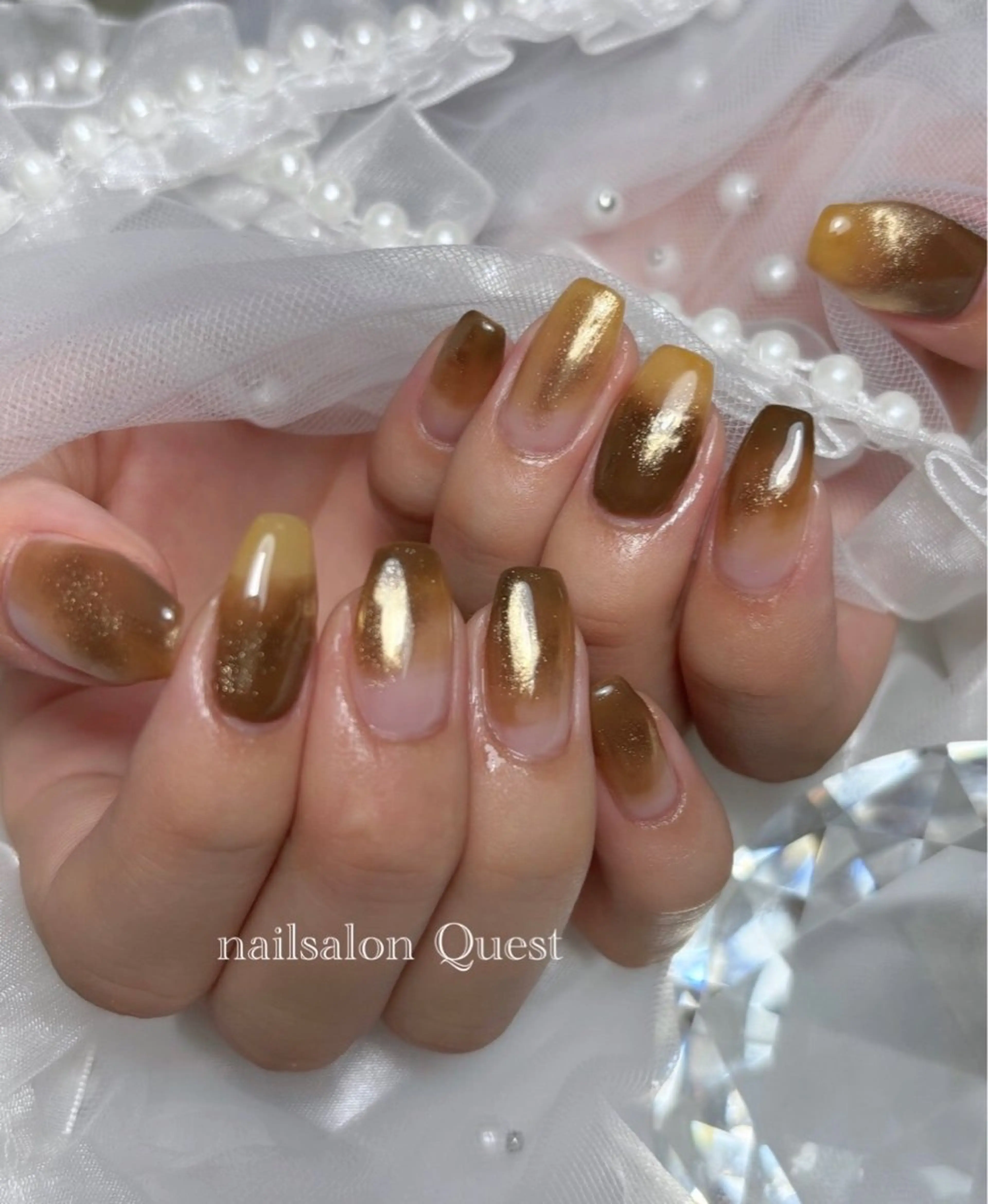 ネイル ブラウン ゴールド ミラーネイル ニュアンスネイル nailsalon Questのネイルデザイン