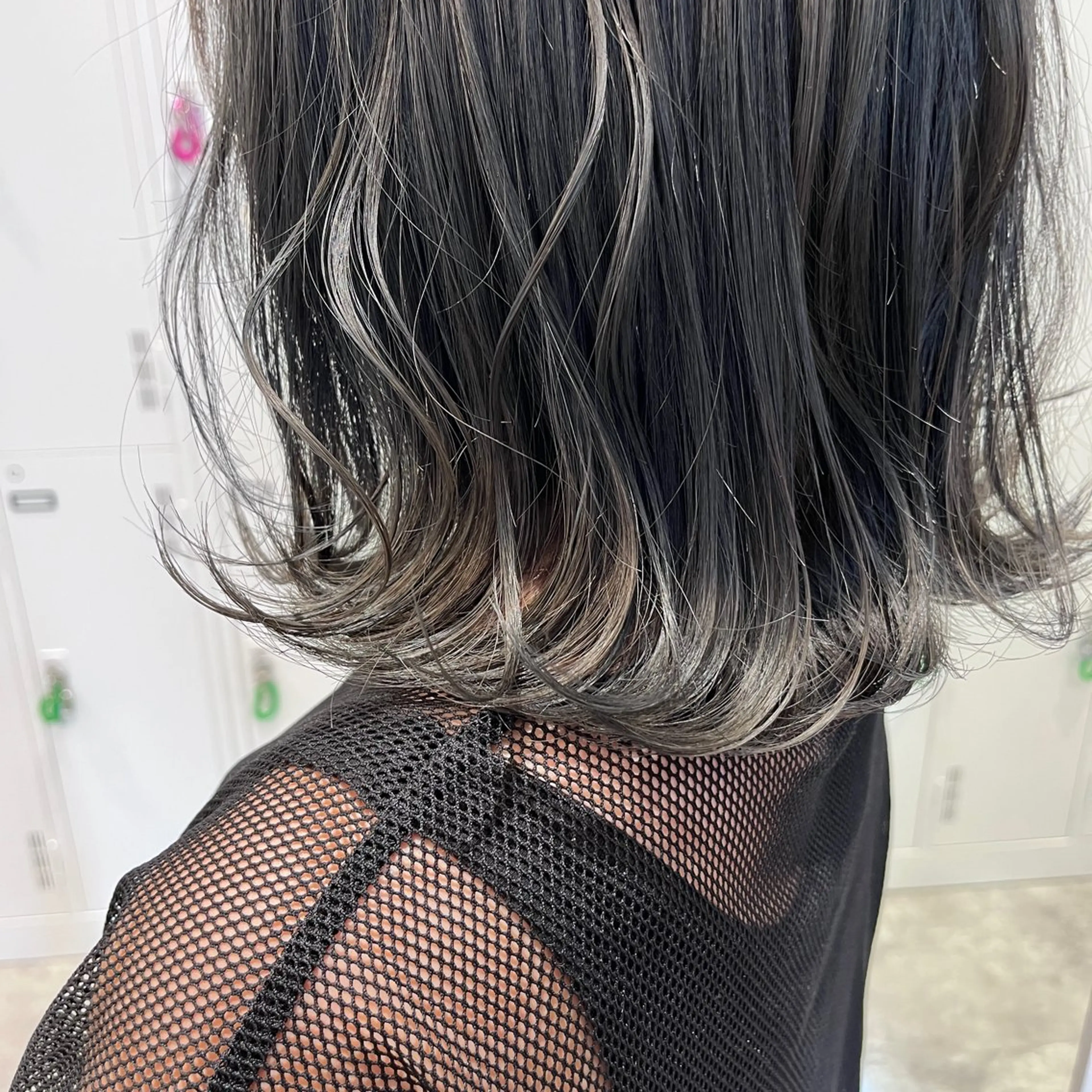 セミロング カラー みつき🎀エクステ /ハイトーンのヘアスタイル