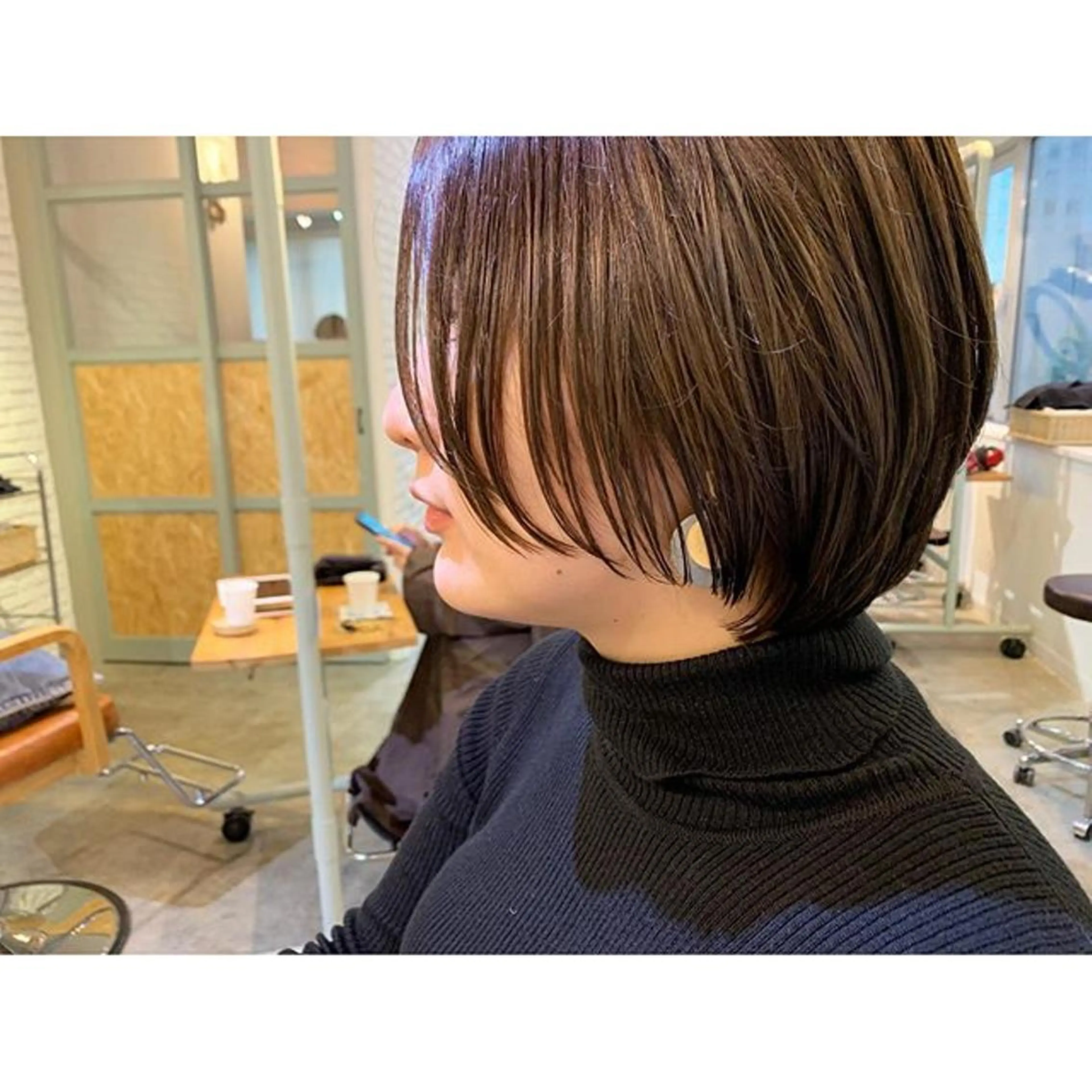 カラー ショート ショートボブ 丸みショート アッシュ アッシュブラウン ベージュカラー newi hauoli札幌駅前のヘアスタイル