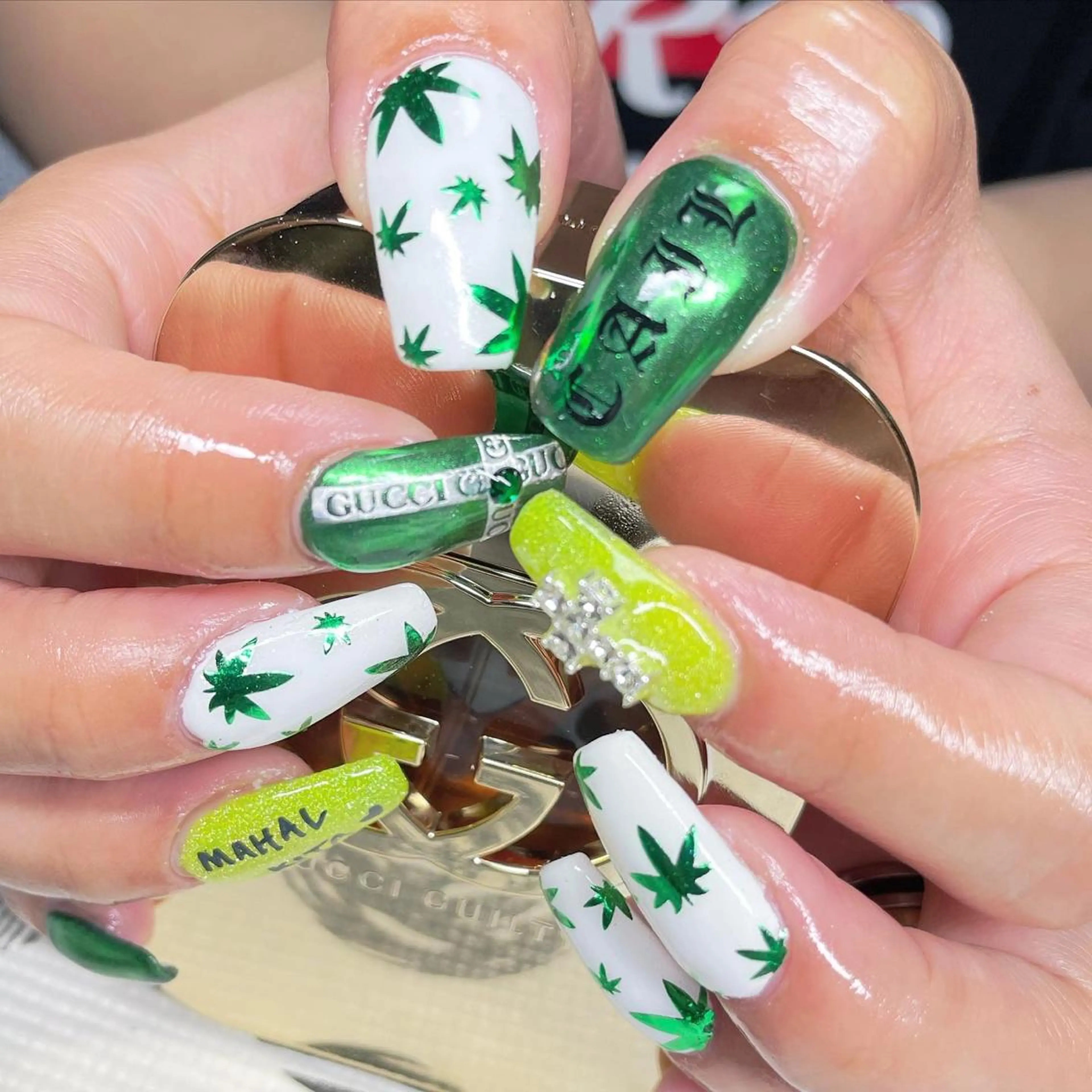 ネイル 加瀬 アンジェリーのネイルデザイン