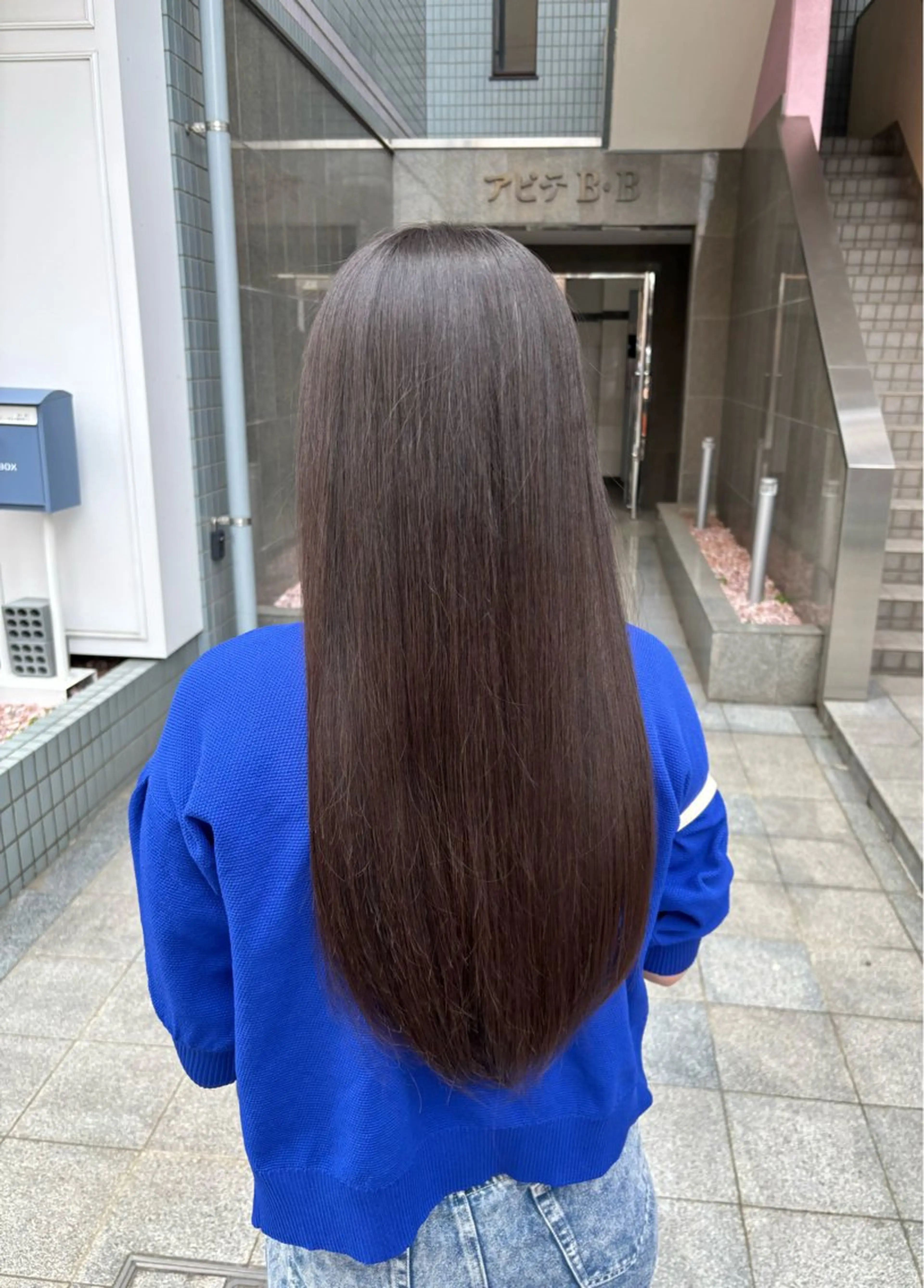 ロング カラー 透明感カラー 川瀬 京祐のヘアスタイル