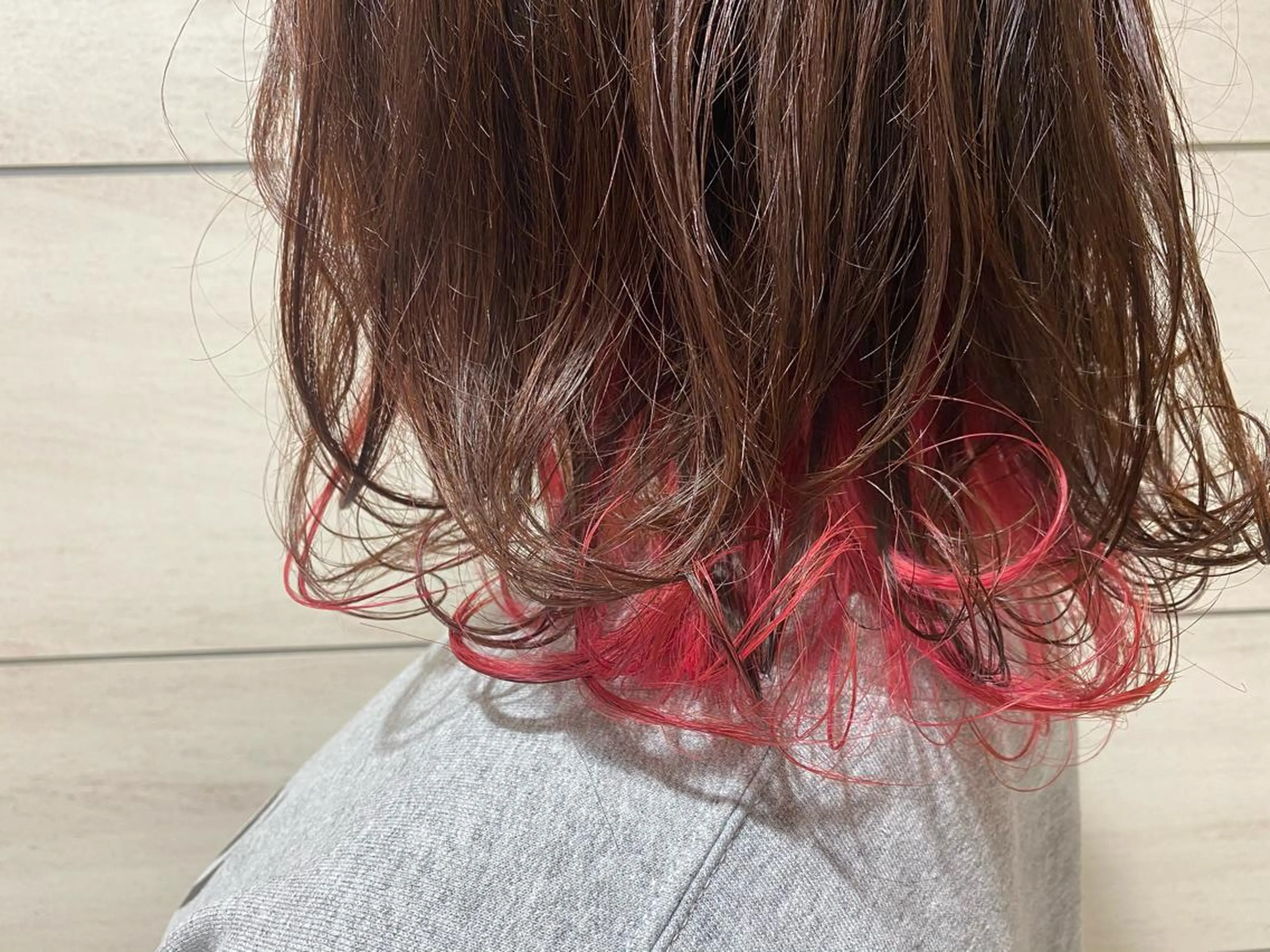 ミディアム カラー インナーカラー ピンクカラー トリートメント noll【今池駅前】 池田碧花のヘアスタイル