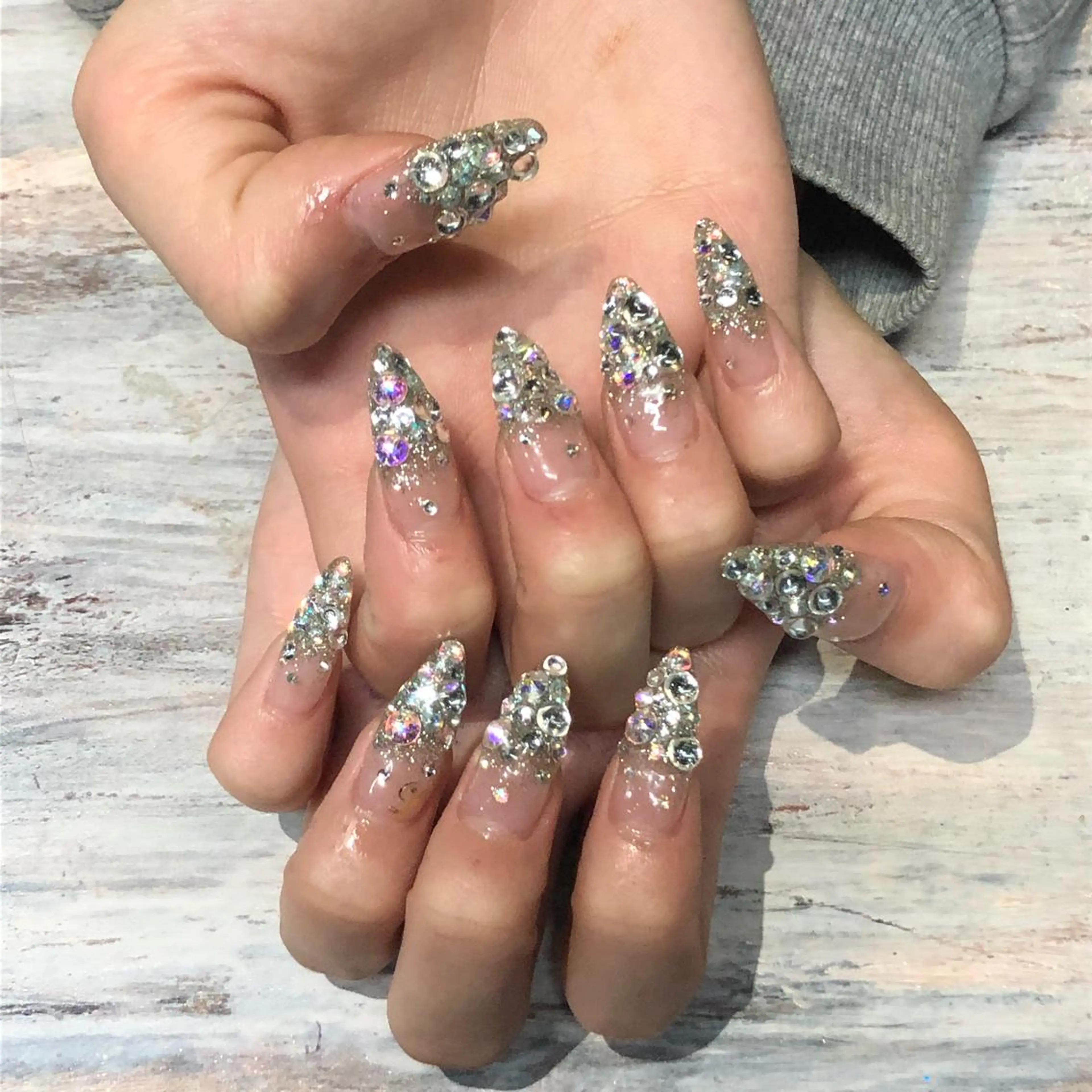ネイル crestnail所属・小林 束紗のネイルデザイン