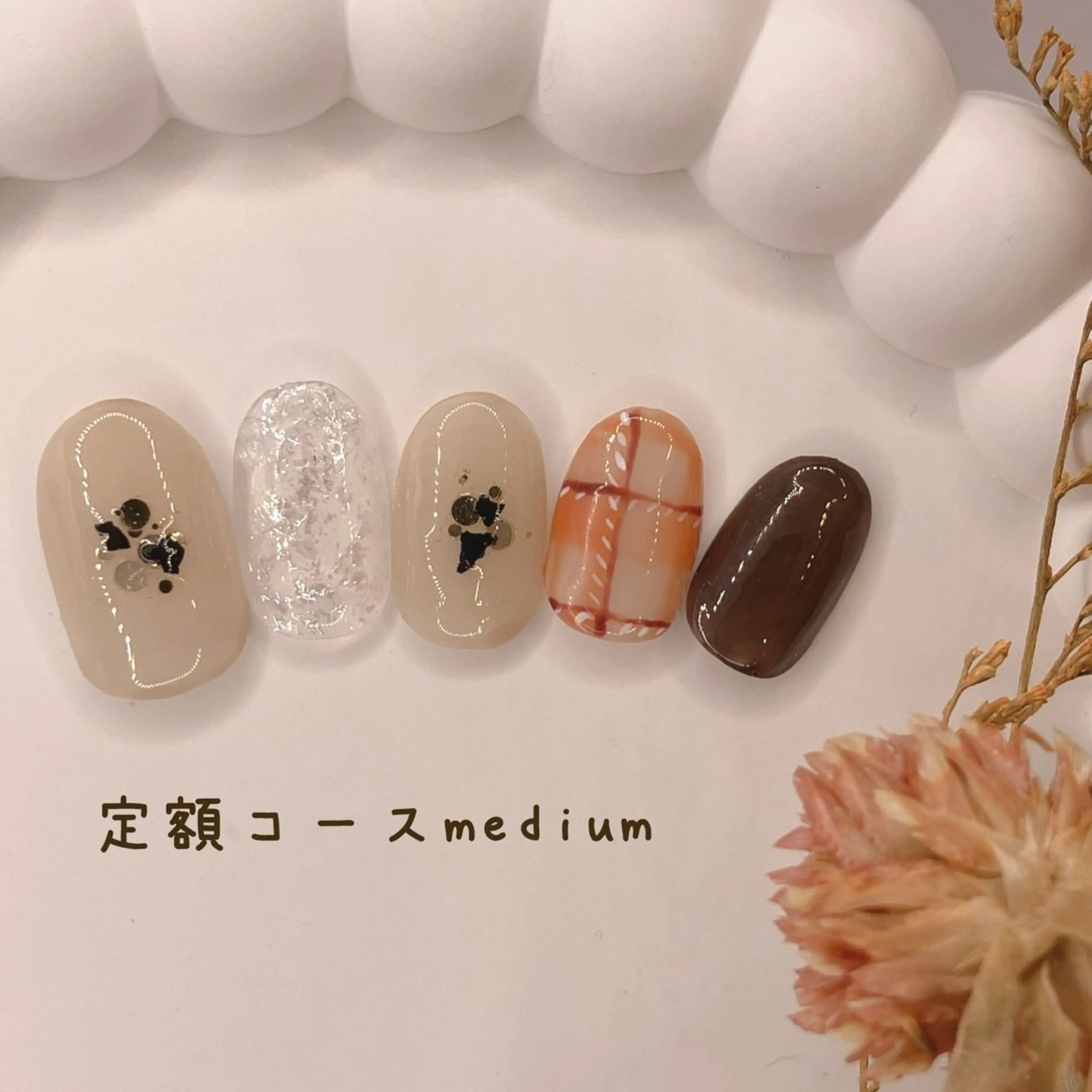 ネイル Ema salon satomiのネイルデザイン