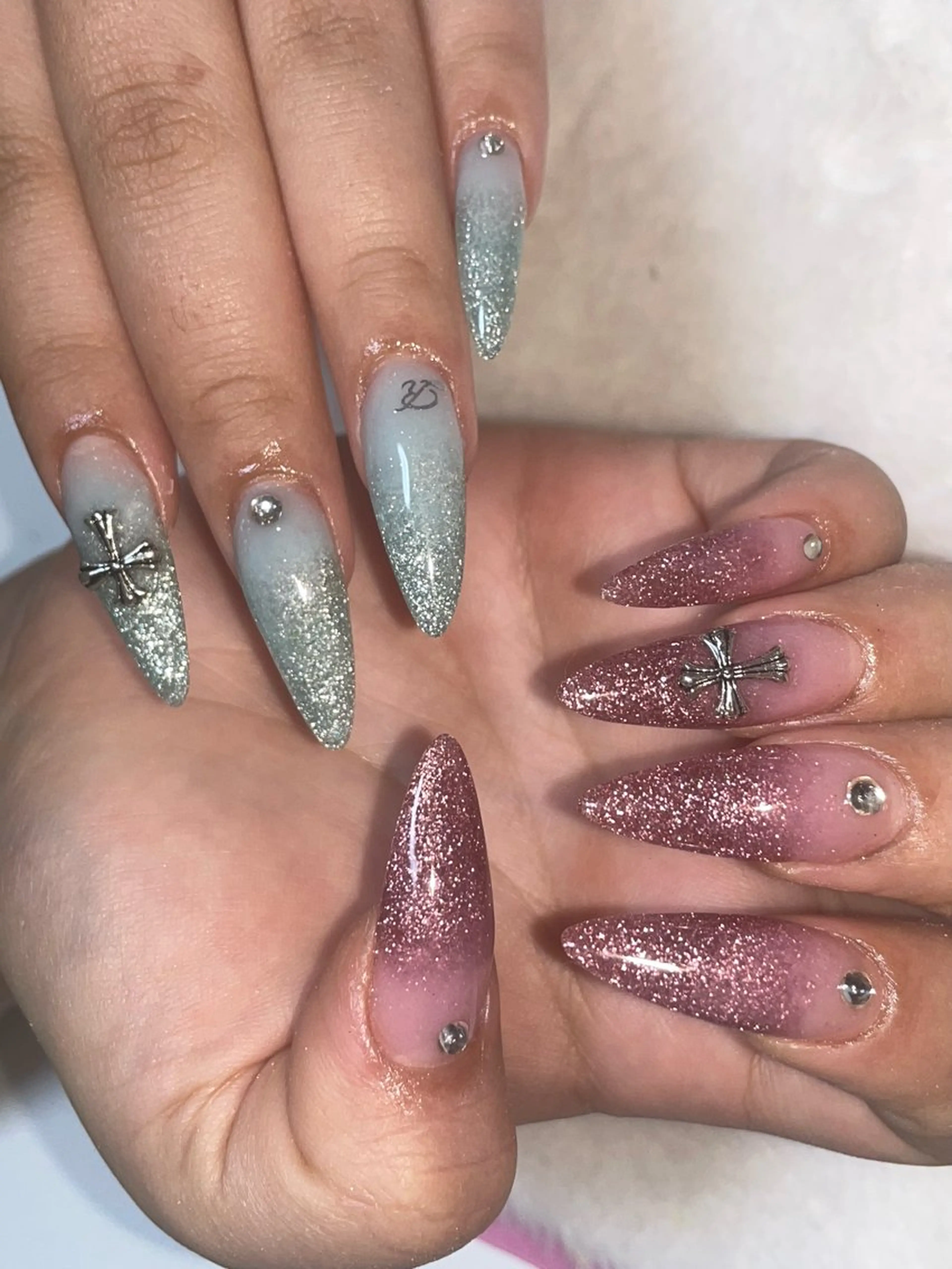 ネイル ラメ(グリッター) ラメグラデーション ハンドネイル 🌙LUNA  NAIL⭐️所属・LUNA NAIL ayuのネイルデザイン