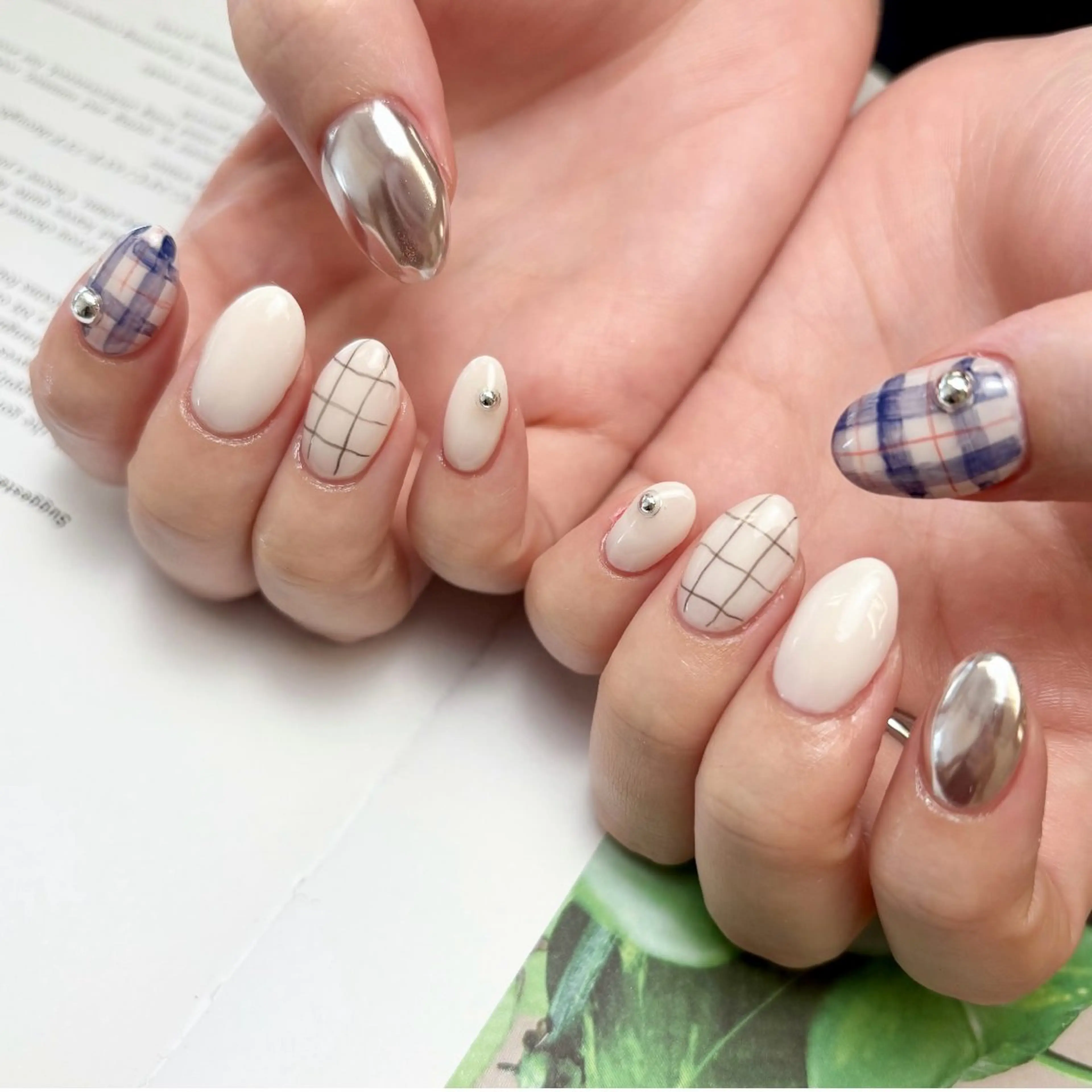 ネイル ハンドネイル VIVA NAIL所属・自爪を傷つけない フィルイン3500円のネイルデザイン