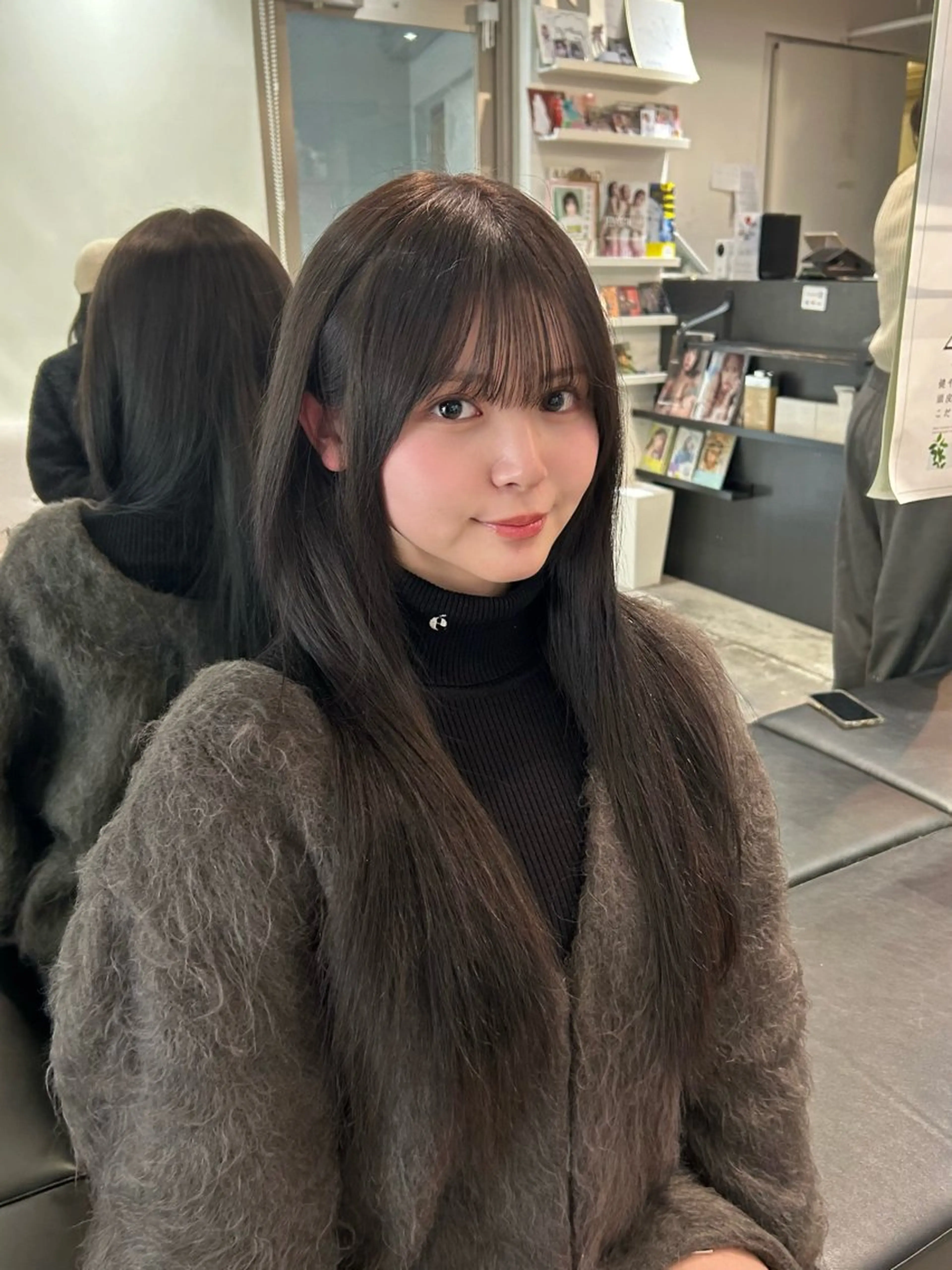 カラー ブリーチ 透明感カラー オリーブグレー 二宮 陽太のヘアスタイル