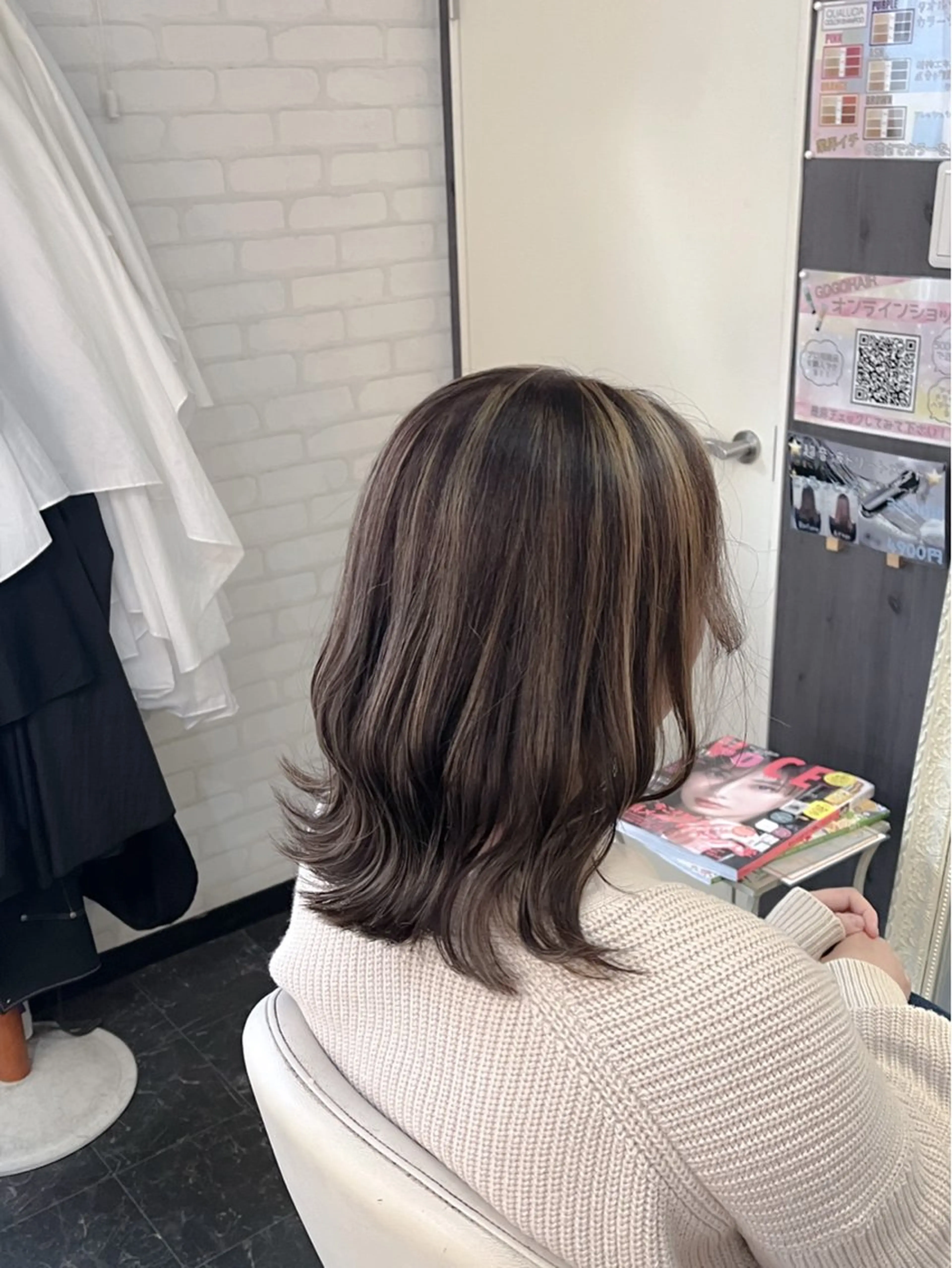 ミディアム カラー ヘアアレンジ ブリーチ ケアブリーチ ハイライトカラー くびれヘア ハイライト カット ヘアカラー Kimura Shinyaのヘアスタイル