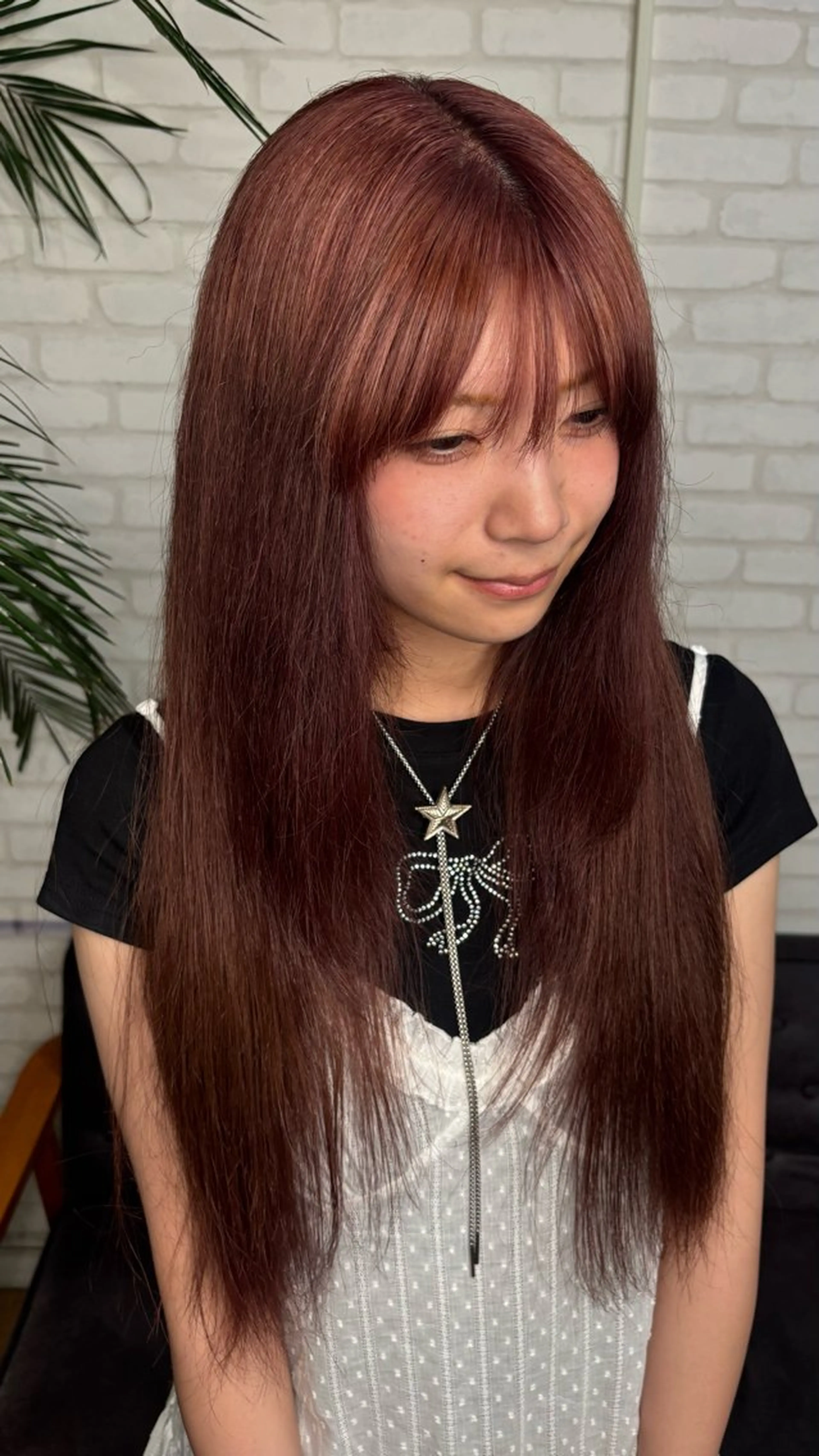 カラー 廣田 真依のヘアスタイル