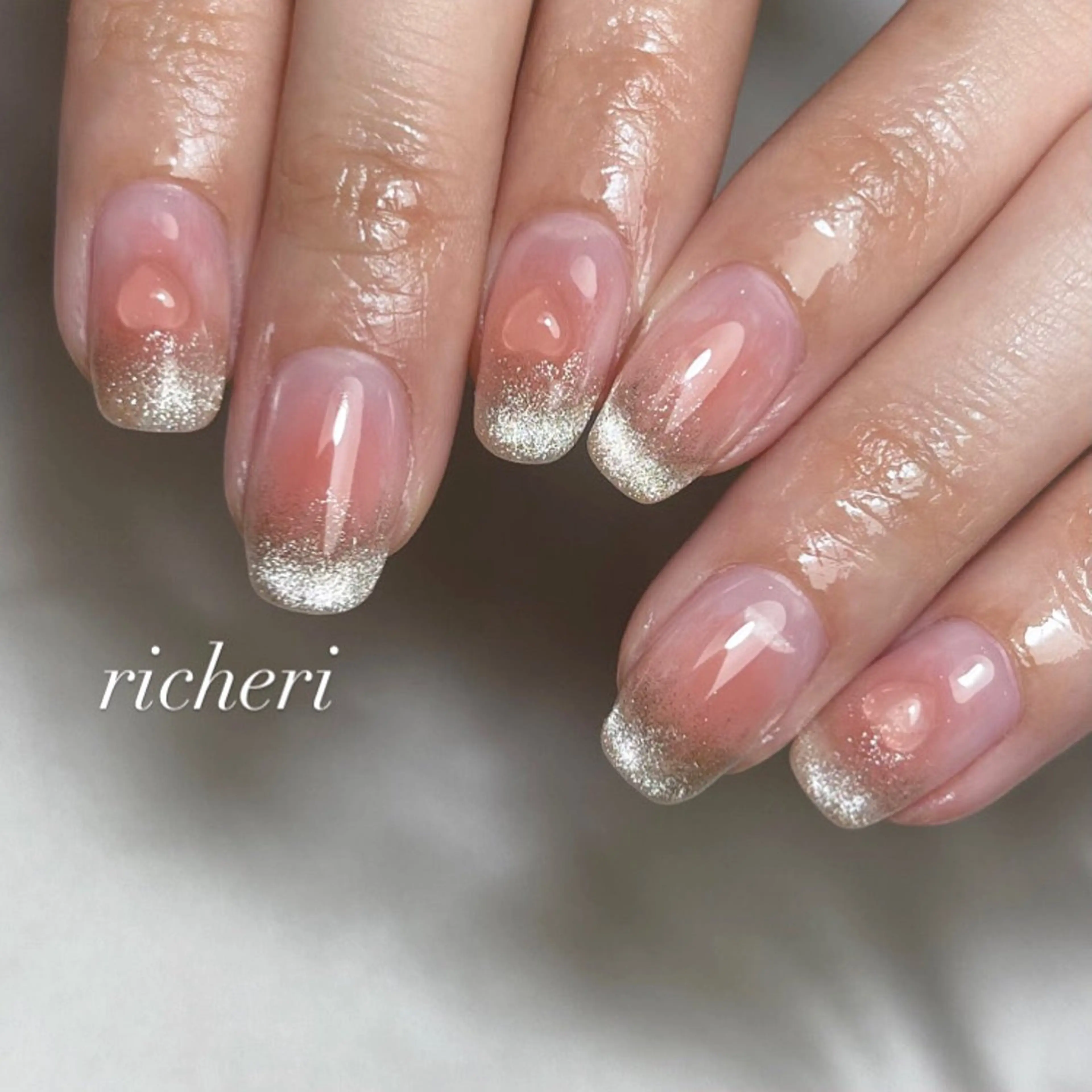 ミディアム ネイル ハンドネイル richeri beautyのエステ・リラクイメージ