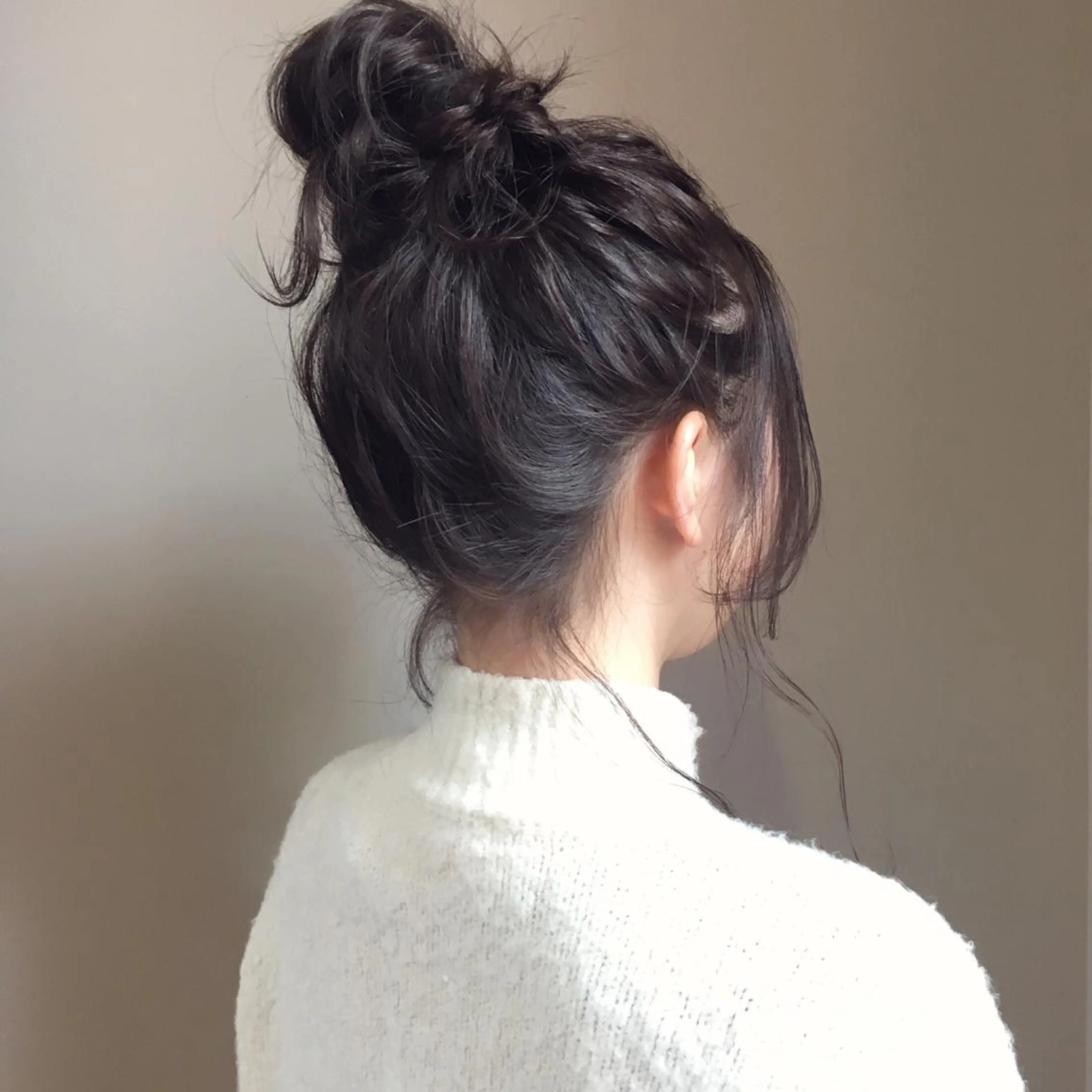 セミロング カラー ヘアアレンジ お団子ヘア 上川 美幸のヘアスタイル