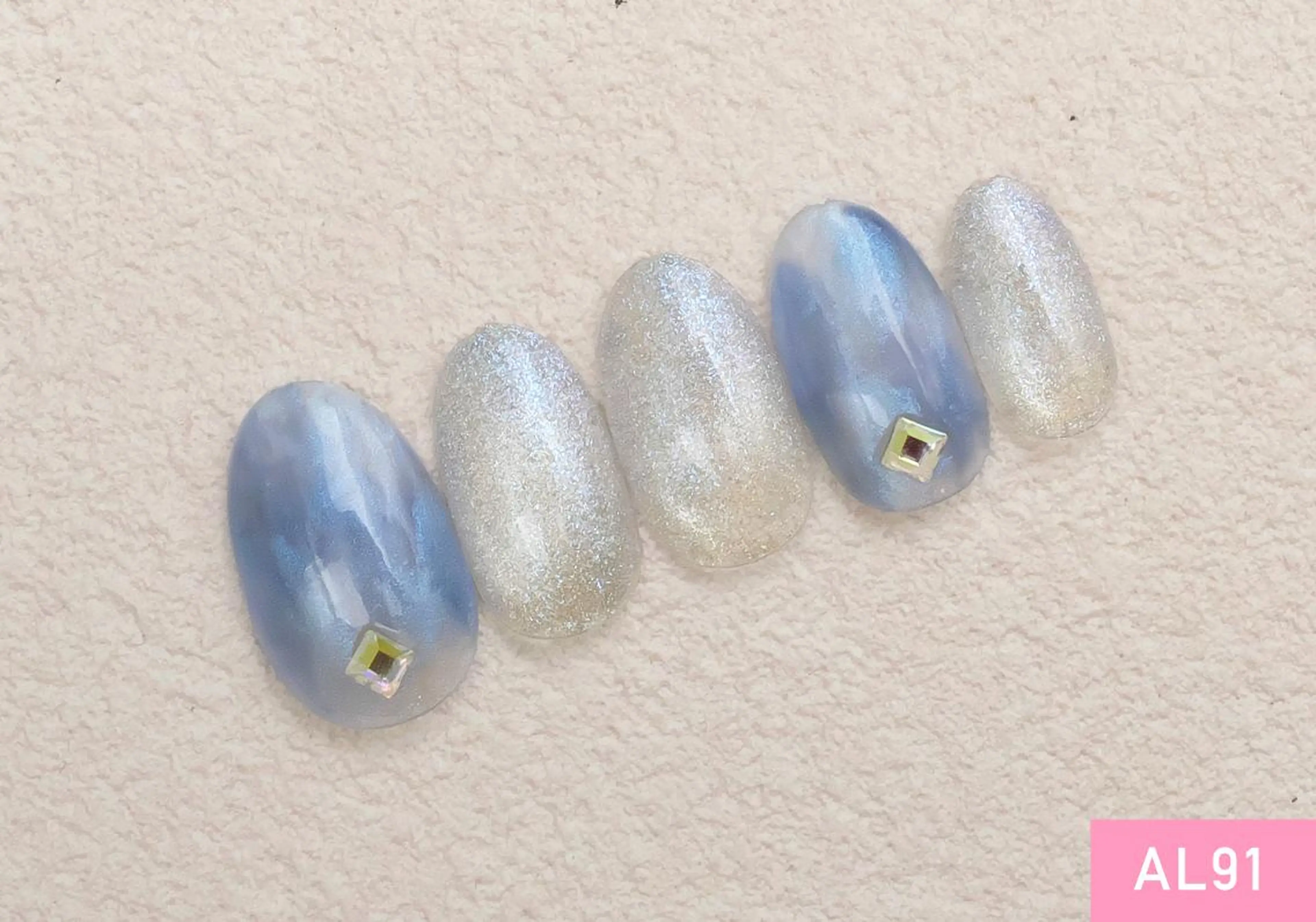 ネイル ゴールド 新橋🫧 Nailのネイルデザイン