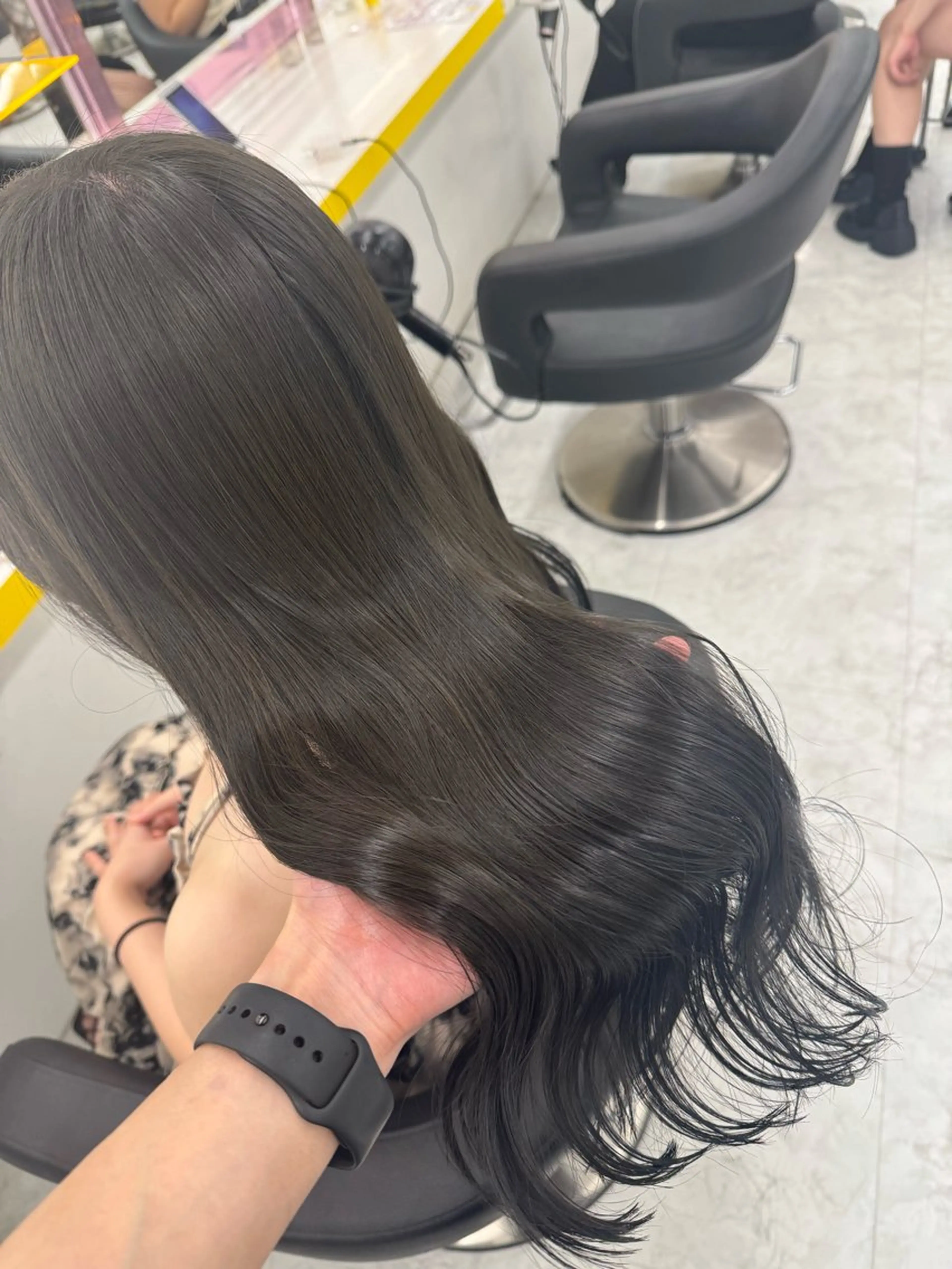 カラー ヘアアレンジ カット ヘアカラー 縮毛矯正 トリートメント ☁️縮毛矯正✖️ 赤み消し☁️りくのヘアスタイル
