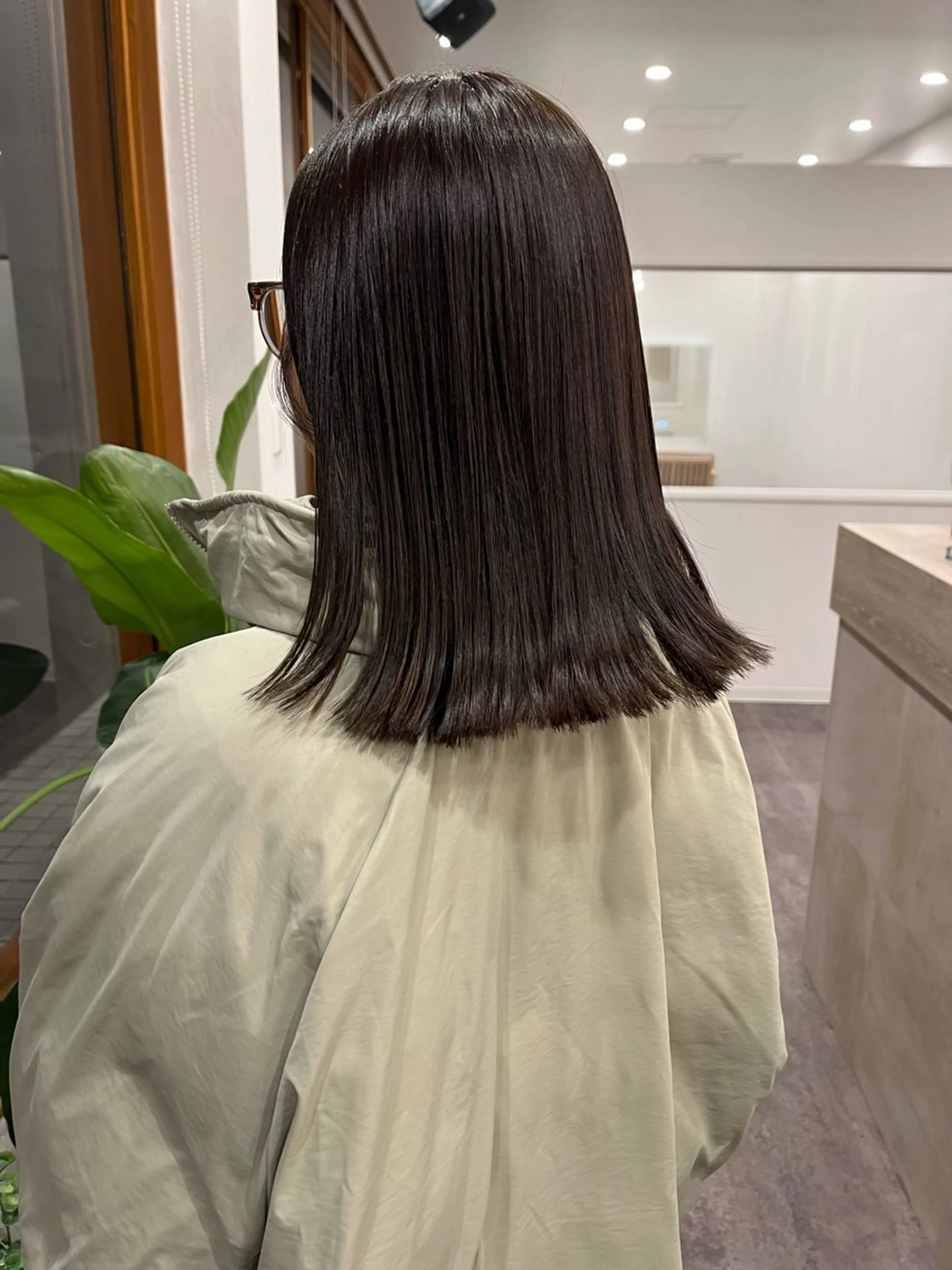 カラー オリーブカラー 金井 美悠のヘアスタイル