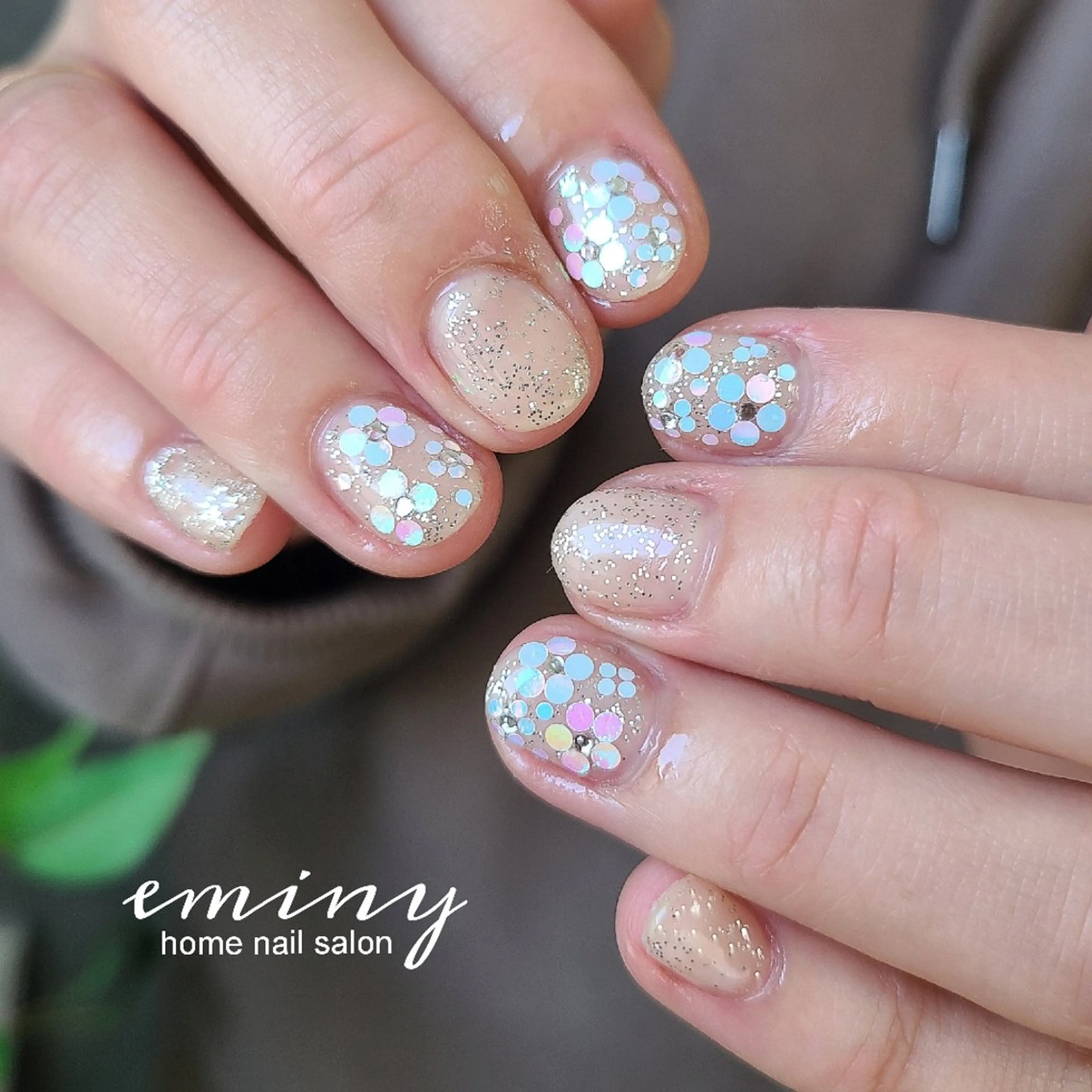 ネイル オーロラネイル フラワーネイル ジェルネイル ホログラムネイル キラキラネイル ハンドネイル nail salon  eminyのネイルデザイン