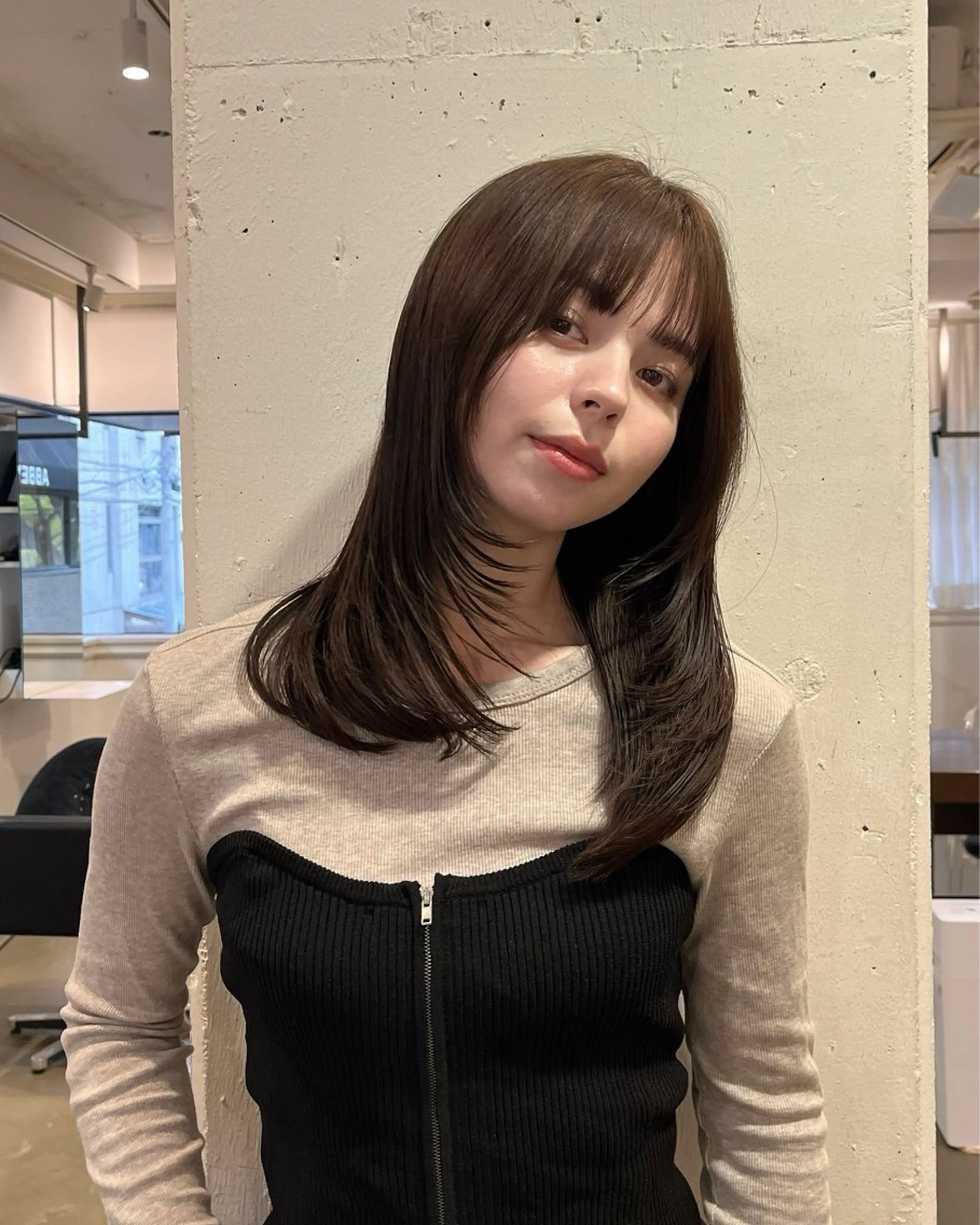 ミディアム アッシュ アッシュブラウン ヘアカラー 銀座 透明感カラー 🌿Hitomiのヘアスタイル