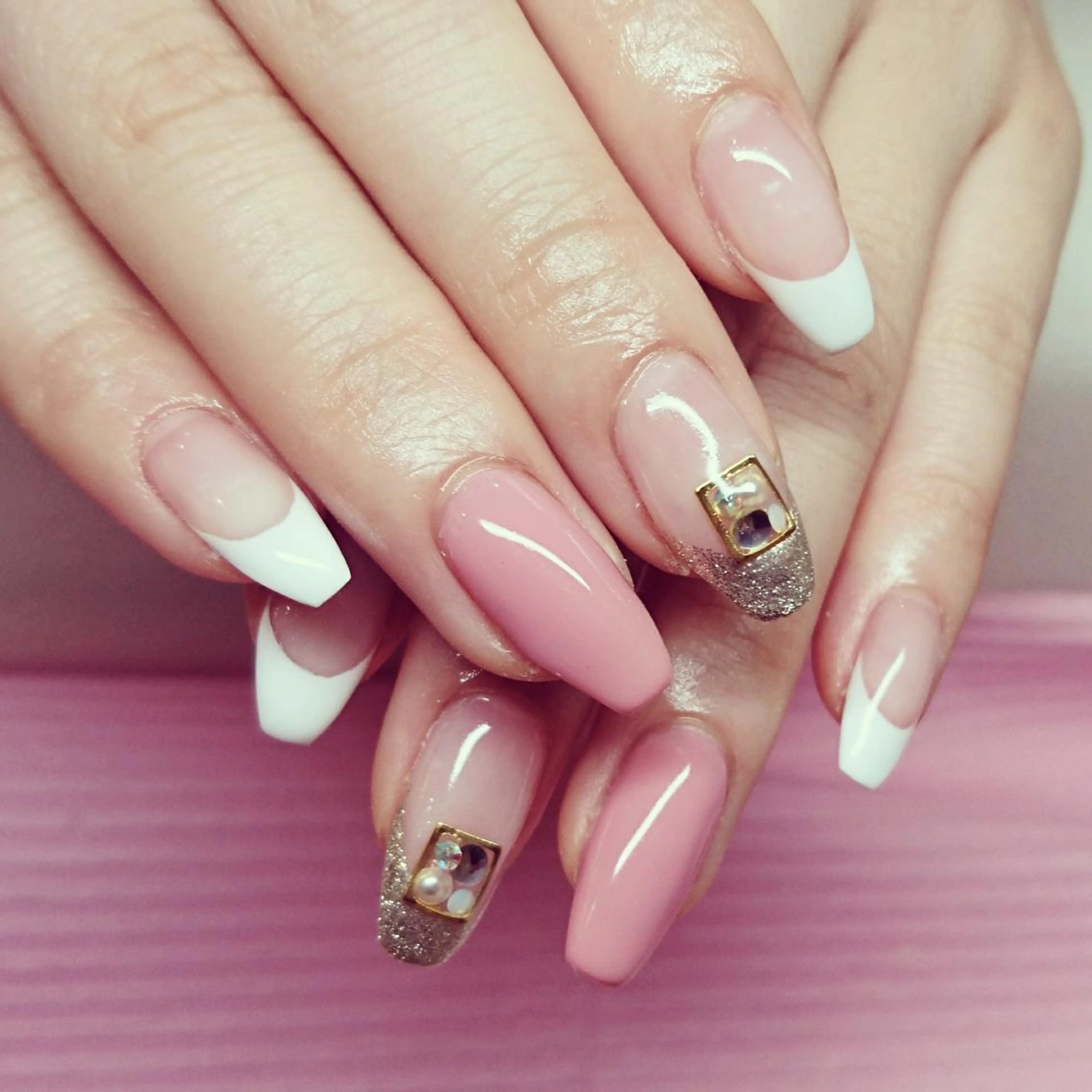 ネイル フレンチネイル nail room  cuore所属・松尾 典子のネイルデザイン