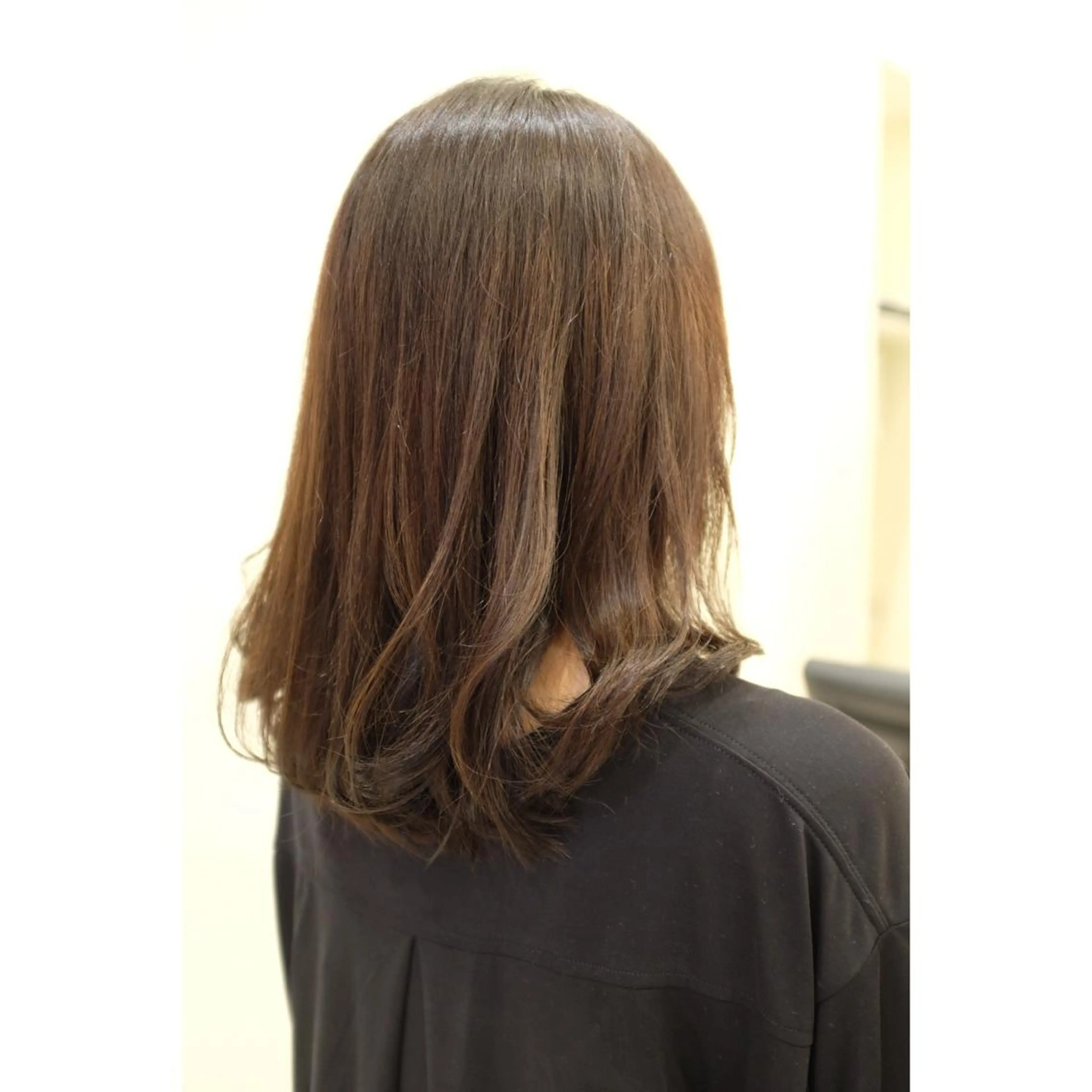 ミディアム カラー ボブカット／ 明千のヘアスタイル