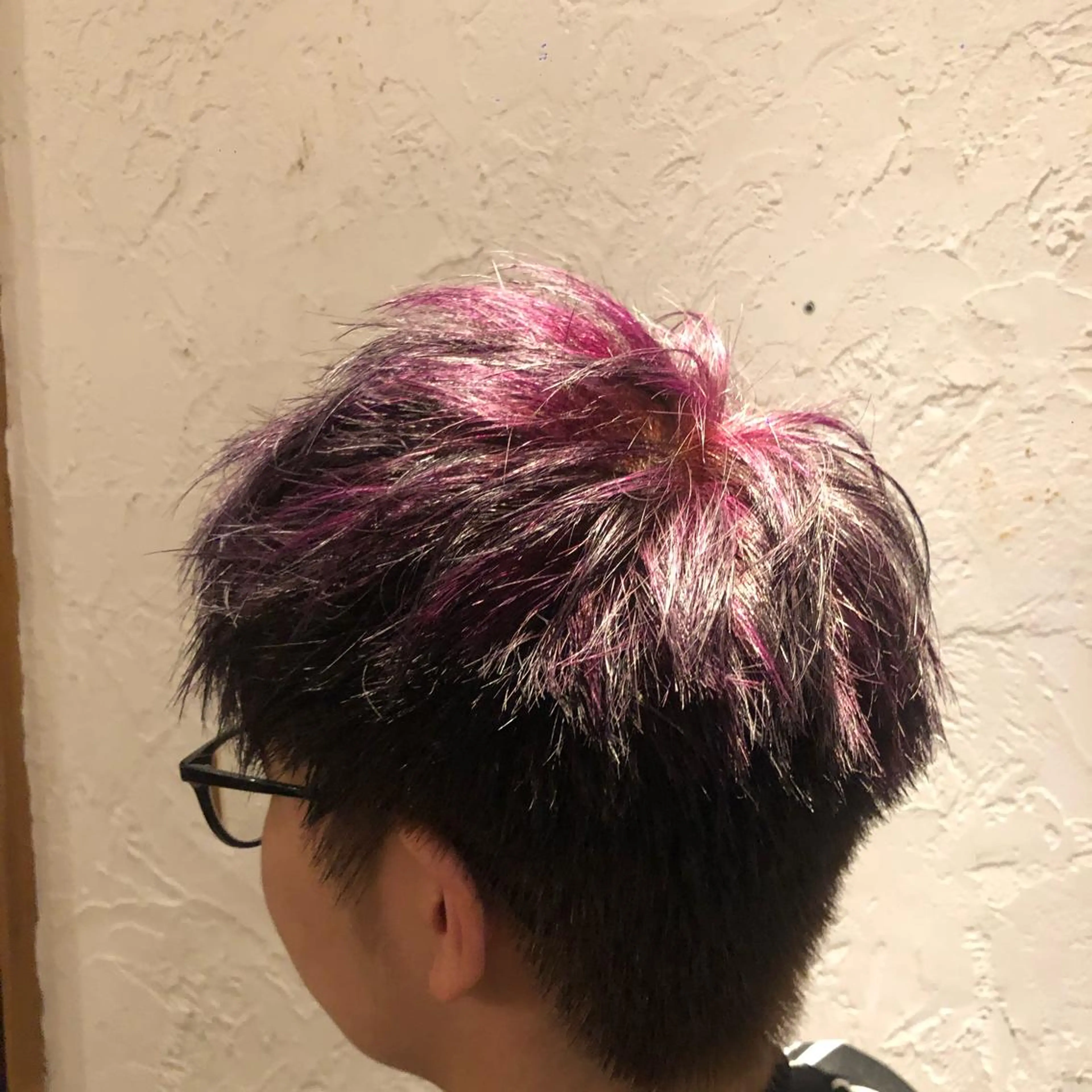 ショート カラー ブリーチ 橋本 しゅうまのヘアスタイル