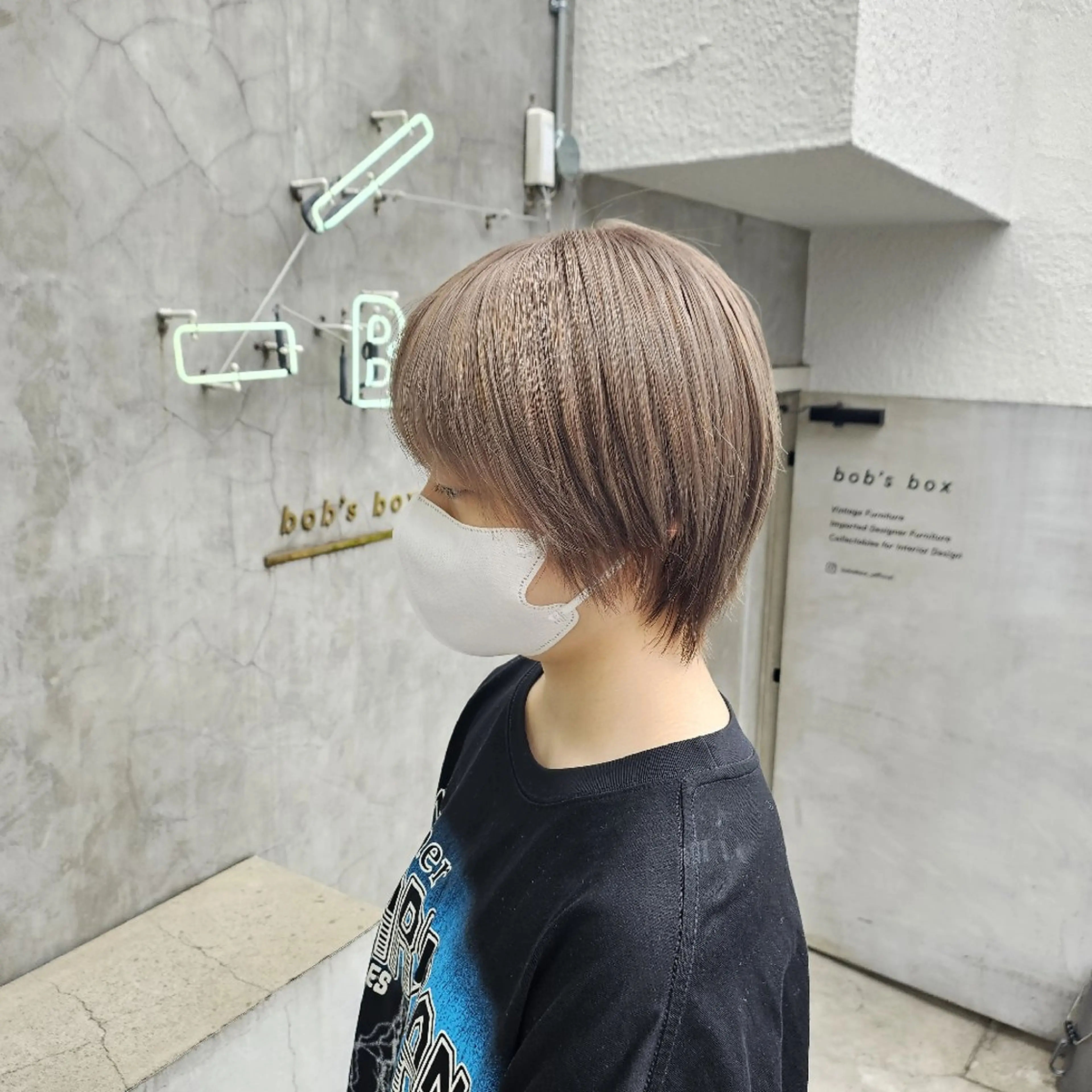 ショート カラー グレージュ ミルクティーグレージュ ヘアカラー かりん/LeeLee /原宿/ハイトーンのヘアスタイル