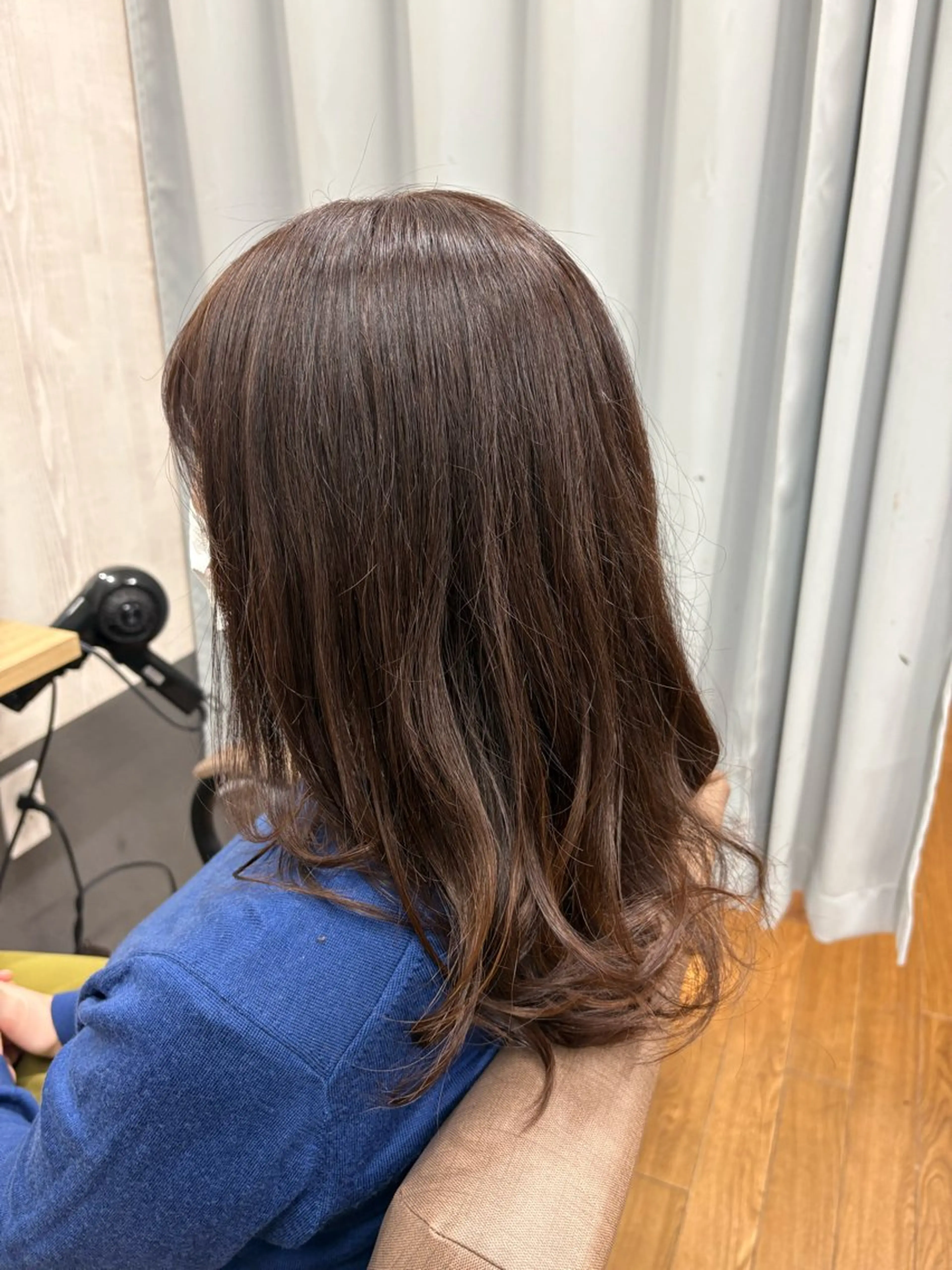 セミロング ラベンダーベージュ カット ヘアカラー トリートメント TELA HAIR 稲毛店　千尋のヘアスタイル