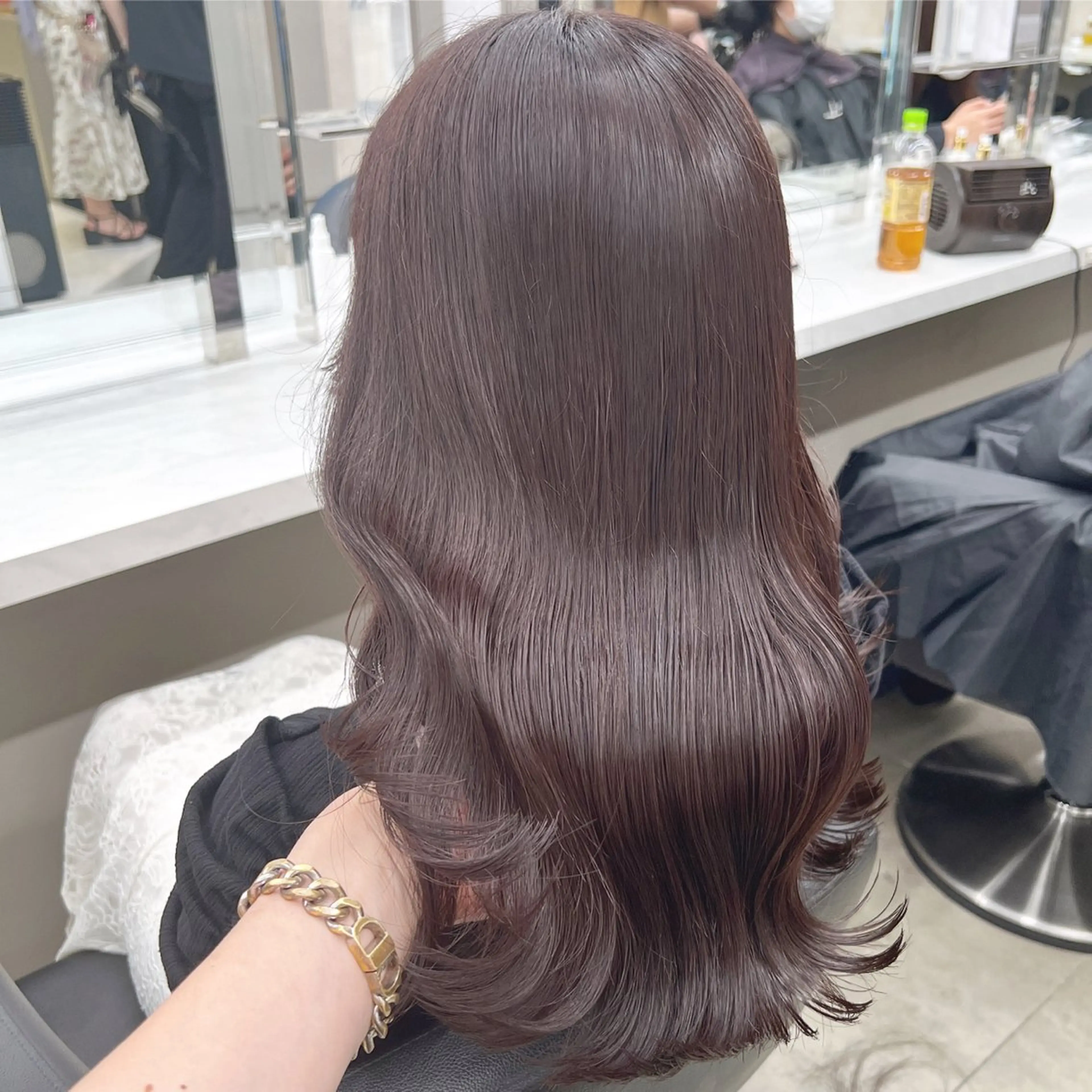 ミディアム カラー ヘアアレンジ ヘアカラー トリートメント ヘッドスパ ヘアセット 韓国風ベージュ🤎 赤みなし🌿横浜🤎のヘアスタイル