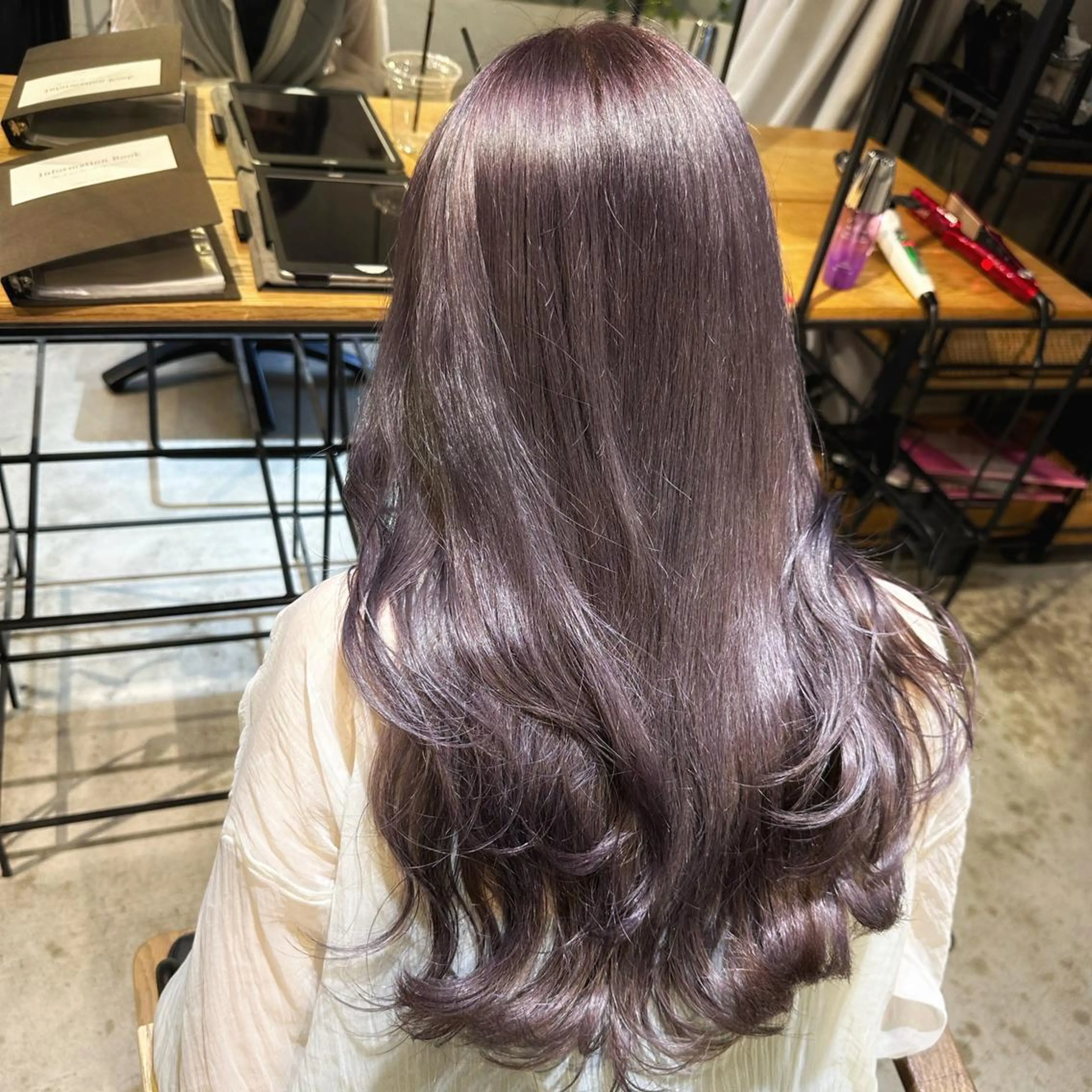 ロング ヘアアレンジ カラー パーマ カット ヘアカラー トリートメント ベージュカラー🌿 新潟駅/青木結月のヘアスタイル