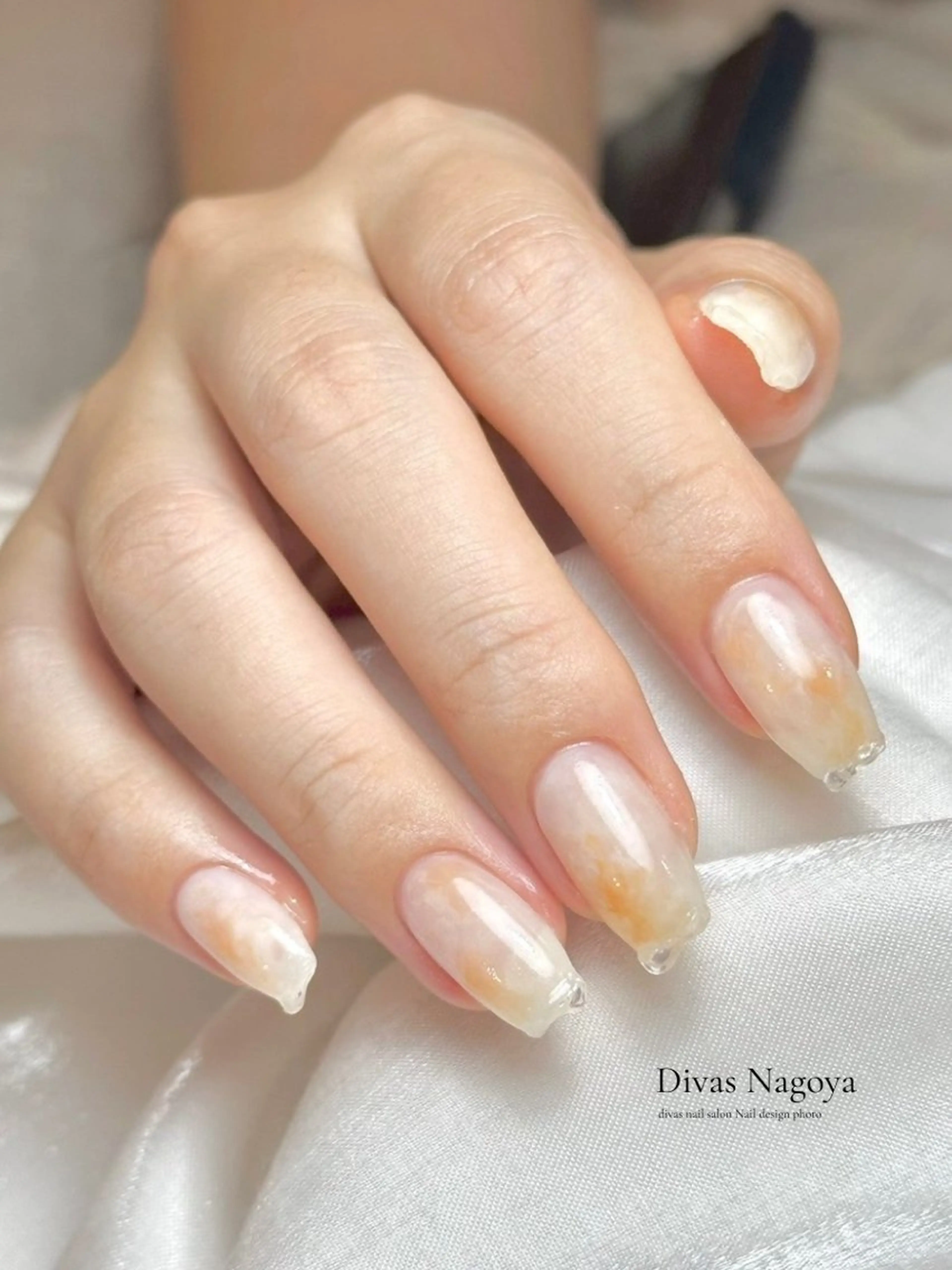 ネイル アートネイル 韓国ネイル マットネイル ミラーネイル ニュアンスネイル 🎀 Divas _Nagoyaのネイルデザイン