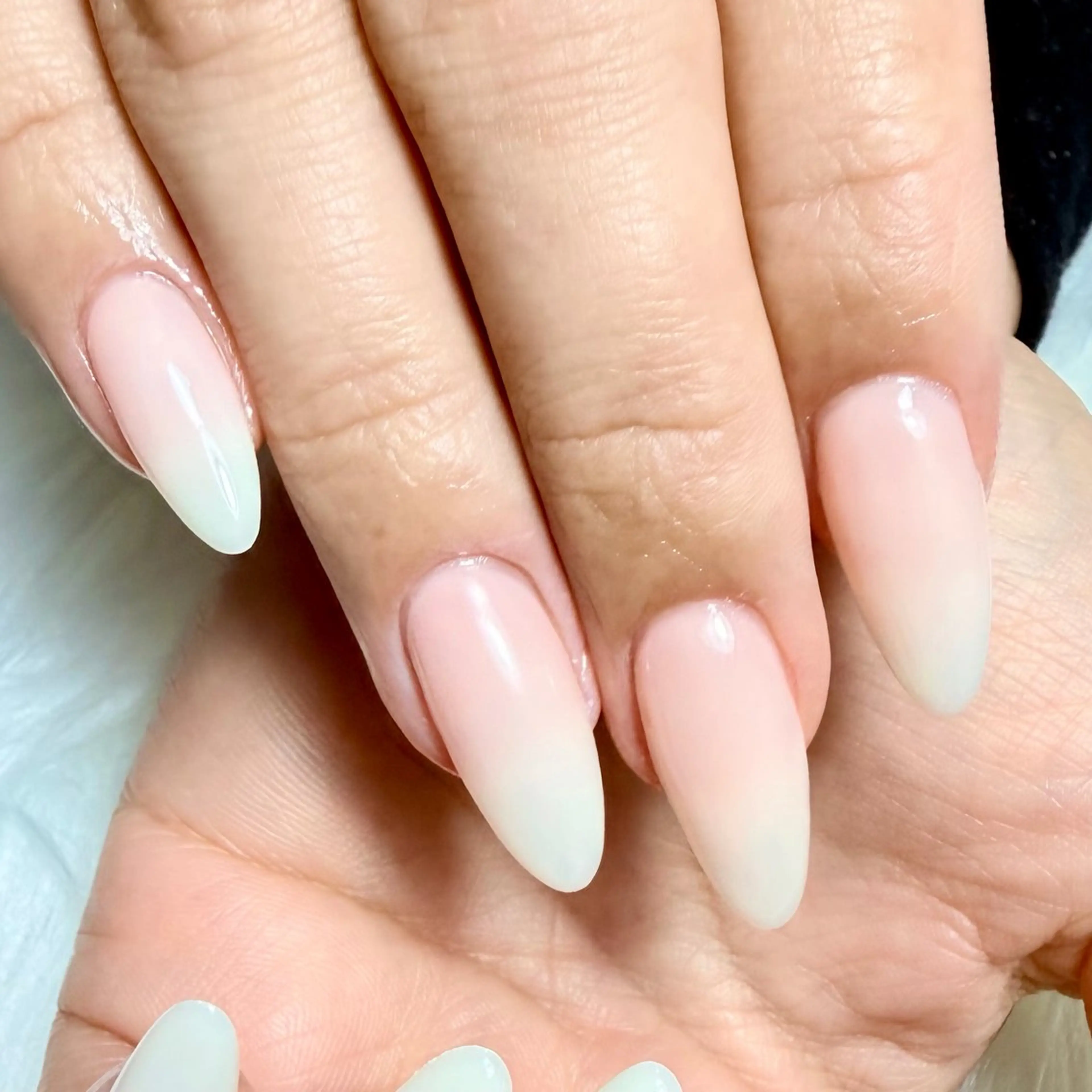 ネイル アートネイル 成人式 ジェルネイル ニュアンスネイル ネイルチップ Kora Nailのネイルデザイン