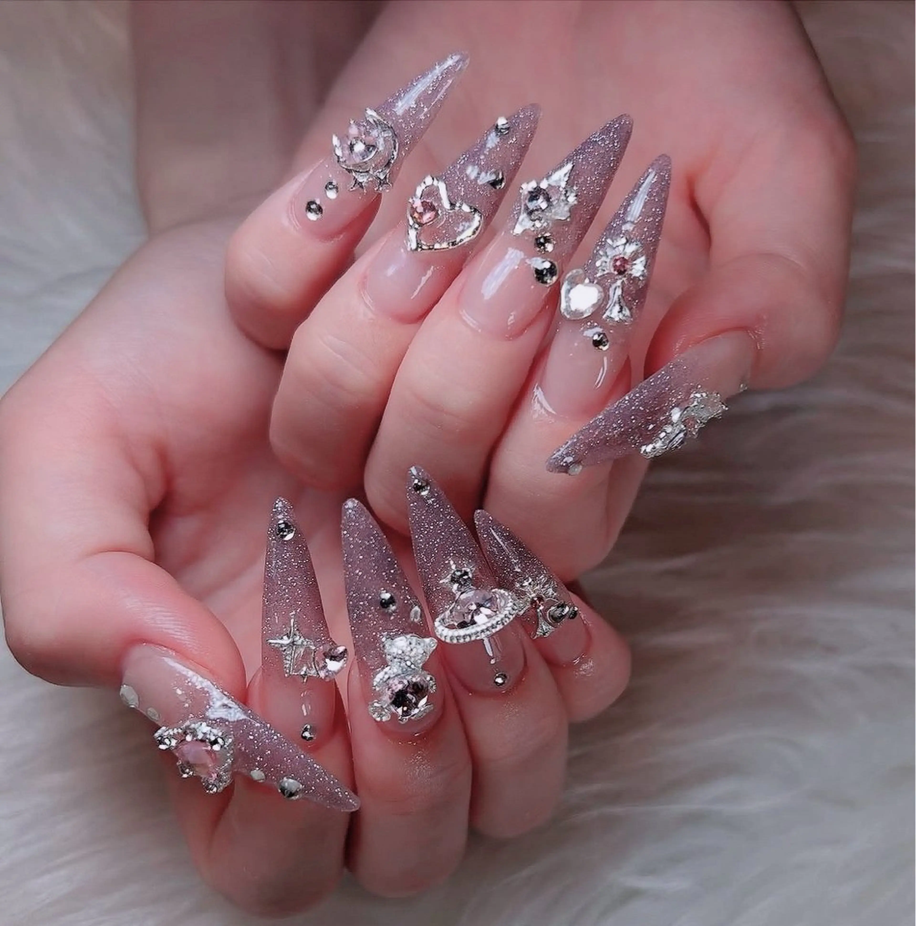ネイル オーロラネイル フレンチネイル グラデーション 氷ネイル・うるうるネイル キラキラネイル ハンドネイル H.baby Nail Salonのネイルデザイン