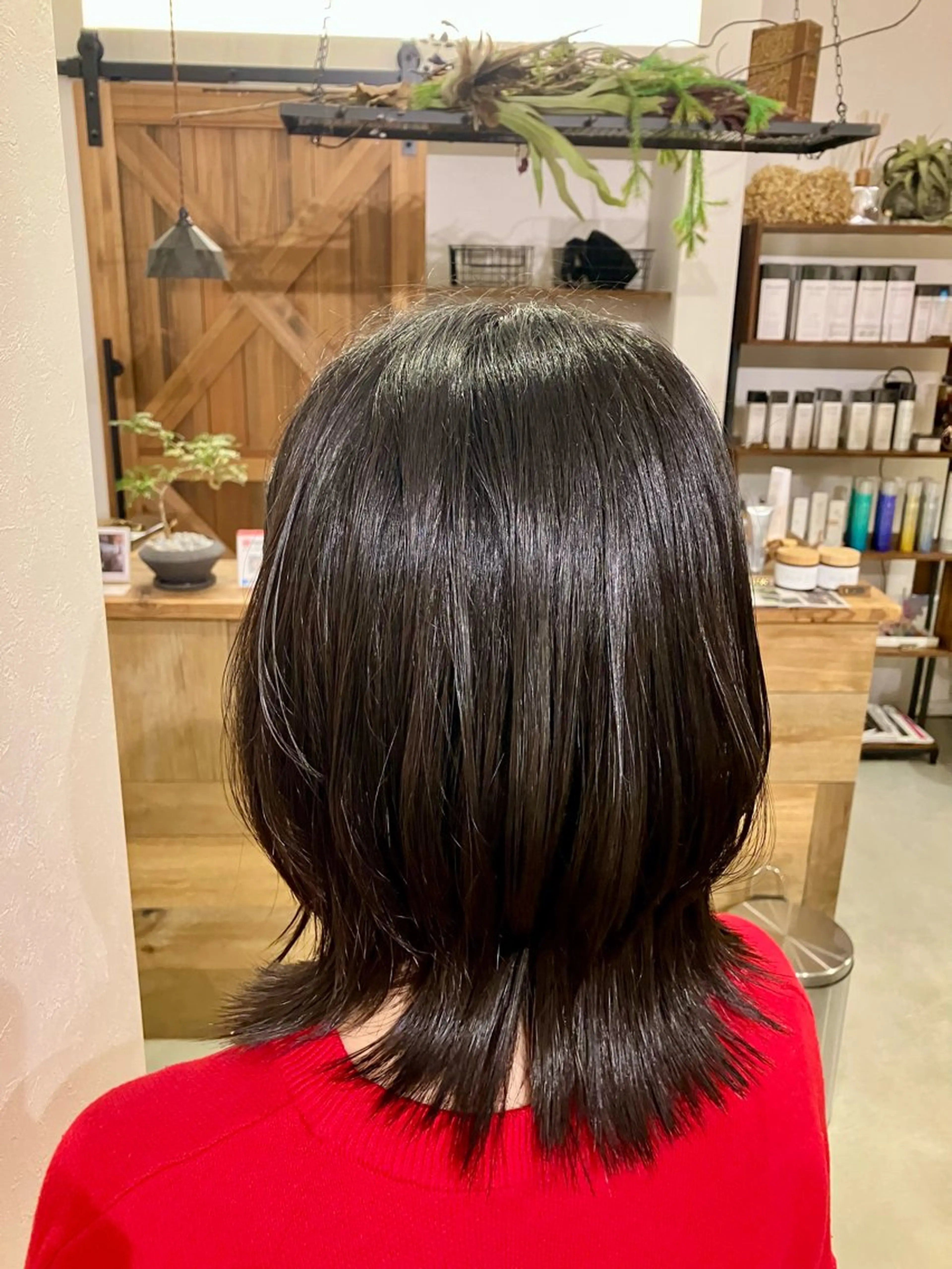 ミディアム カット 清水 美香のヘアスタイル