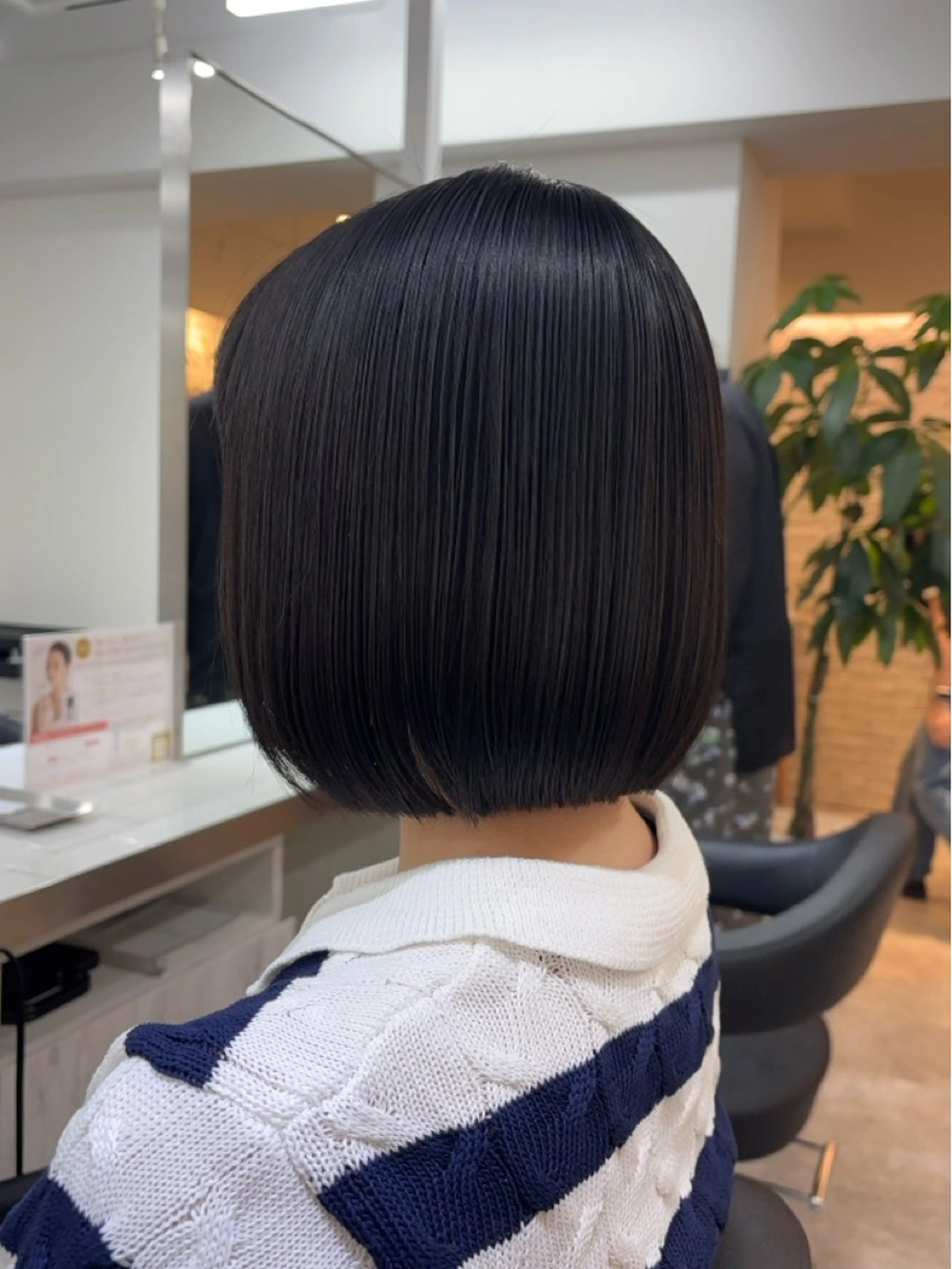 ミディアム カット 縮毛矯正 トリートメント Ｖｉｏｔ  銀座 樋口 桃佳のヘアスタイル