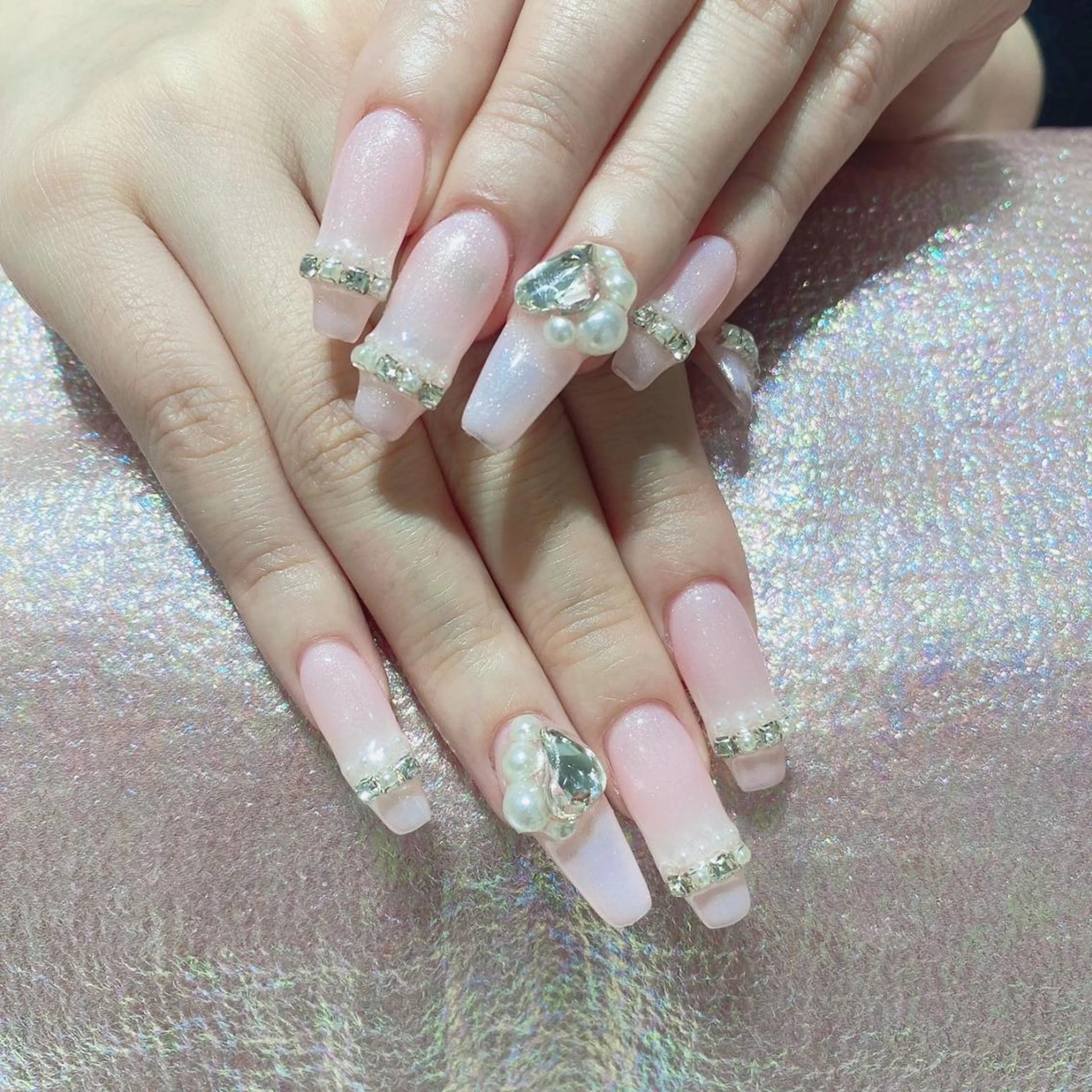 ネイル アートネイル 長さ出し ネイルチップ Queens テイのネイルデザイン